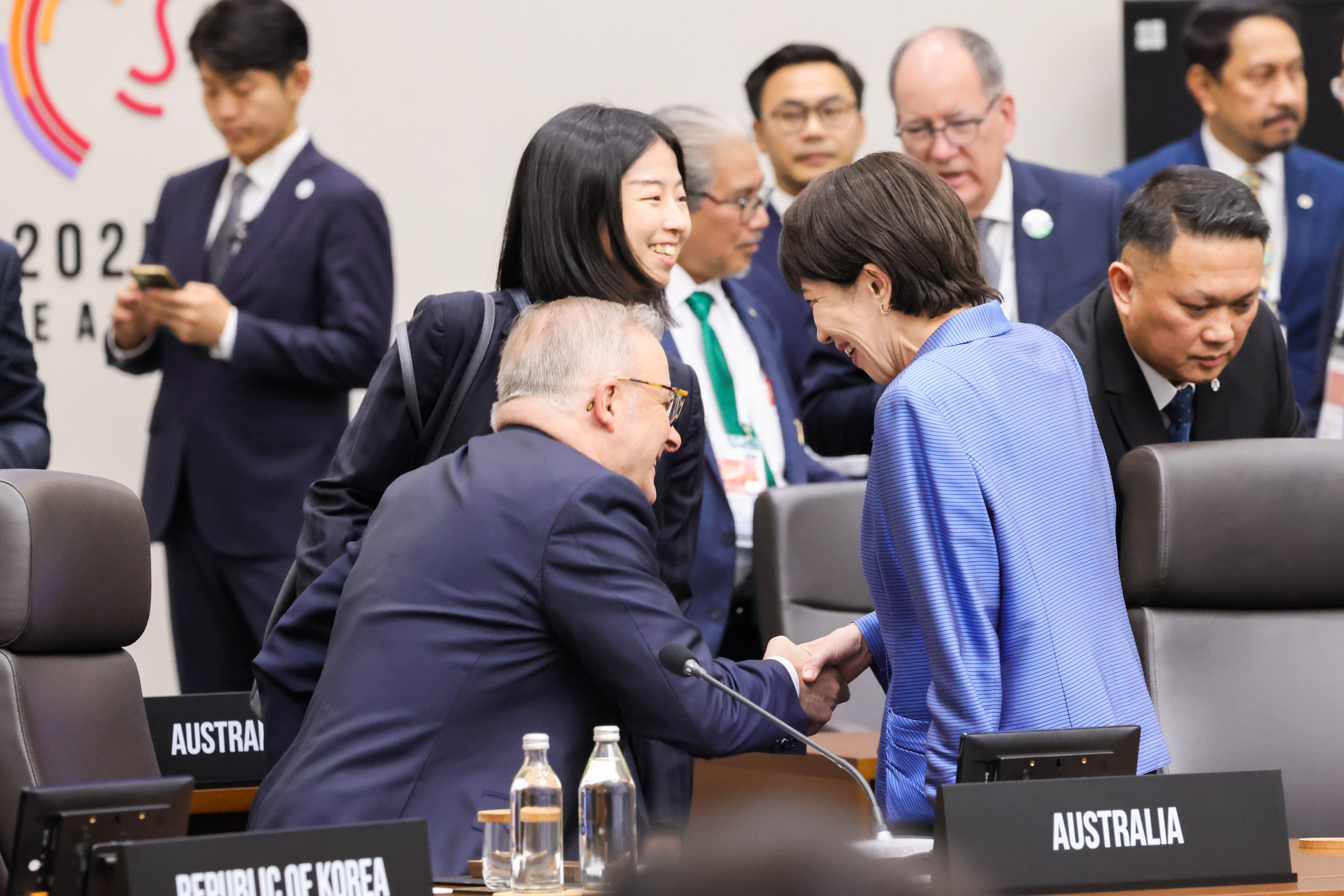 Prime Minister Takaichi attending the second session of the APEC Economic Leaders’ Meeting (5)