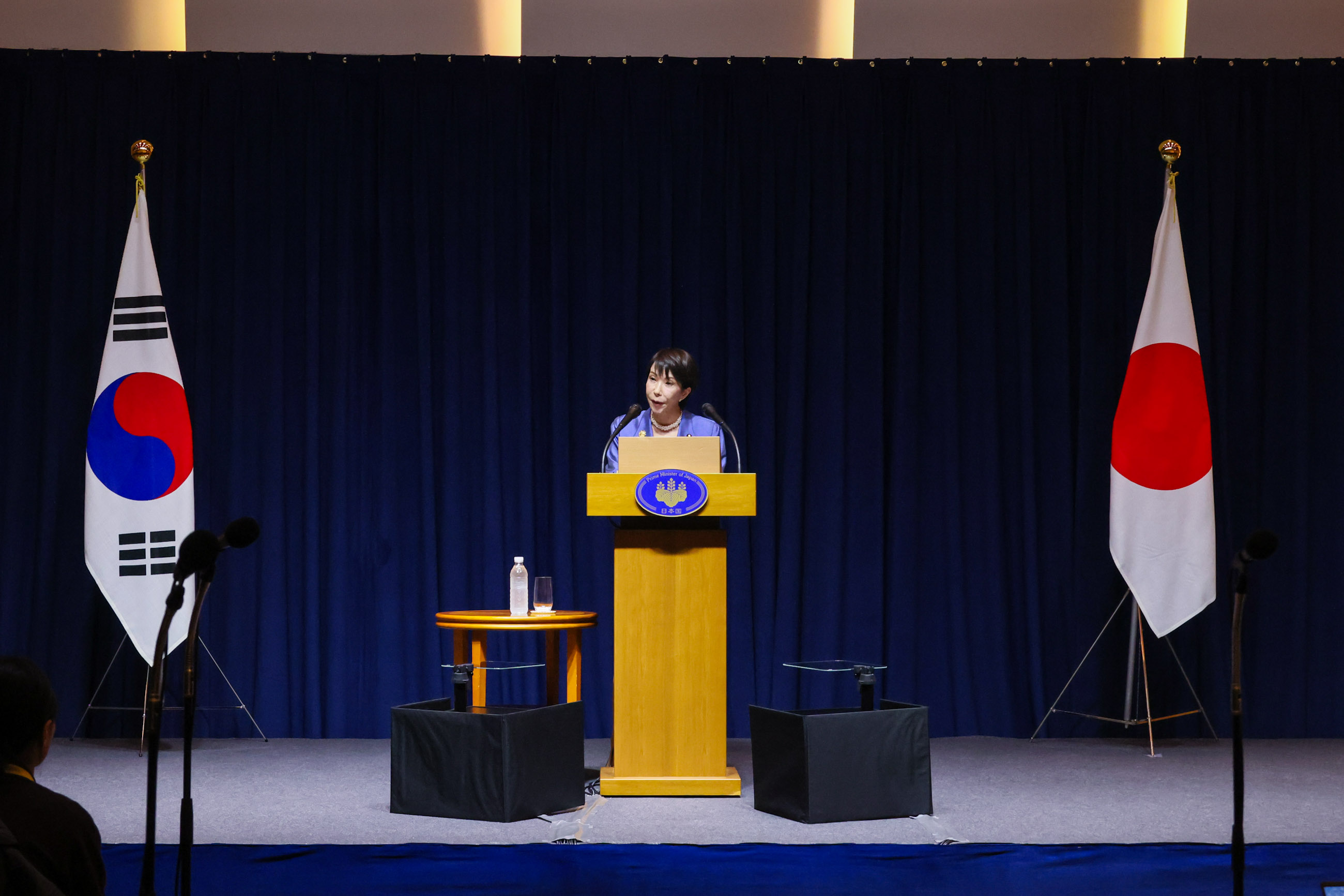 Press Conference (4)