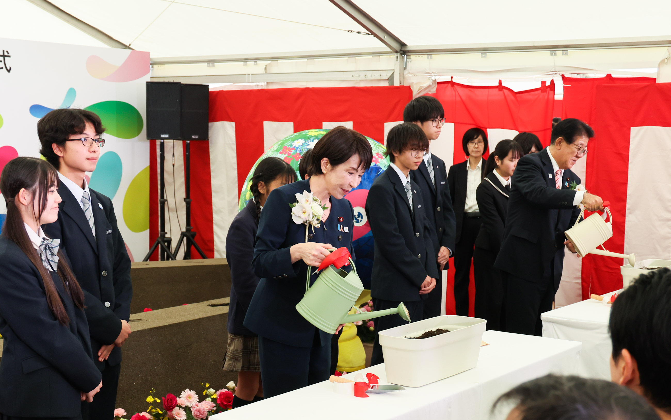 Prime Minister Takaichi participating in a seed-sowing ceremony (3)