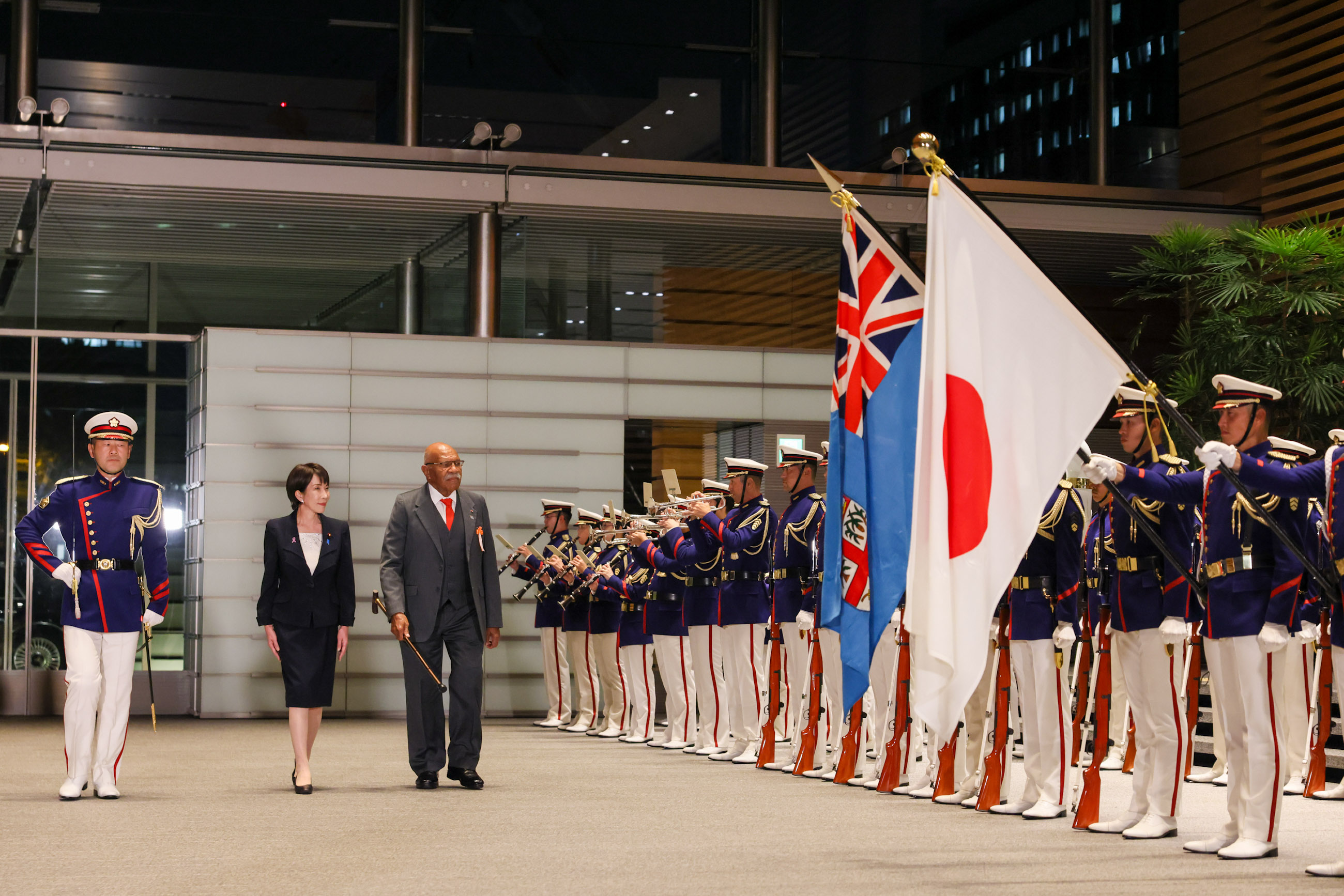 Salute and guard of honor ceremony (4)