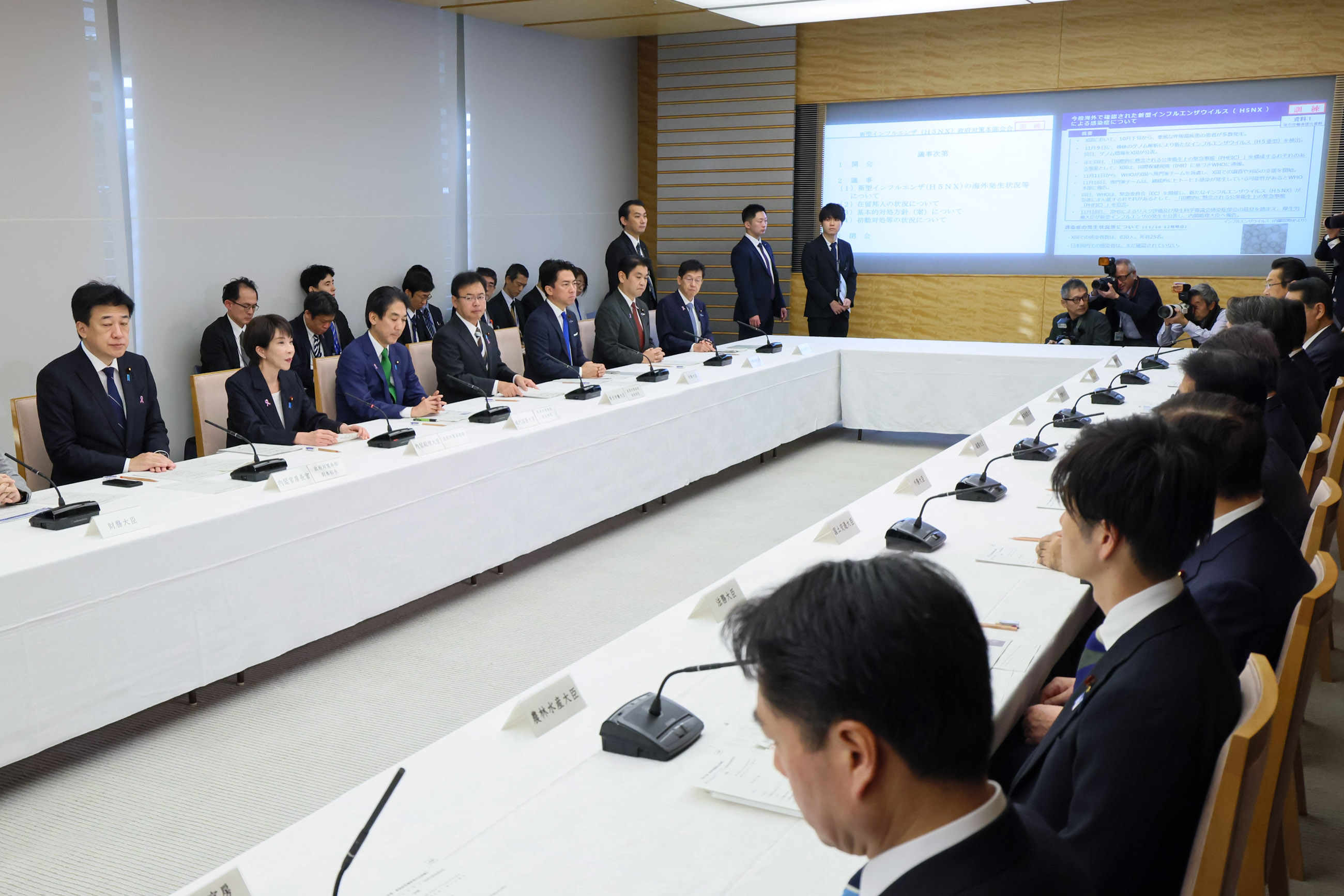 Prime Minister Takaichi participating in the exercise (3)
