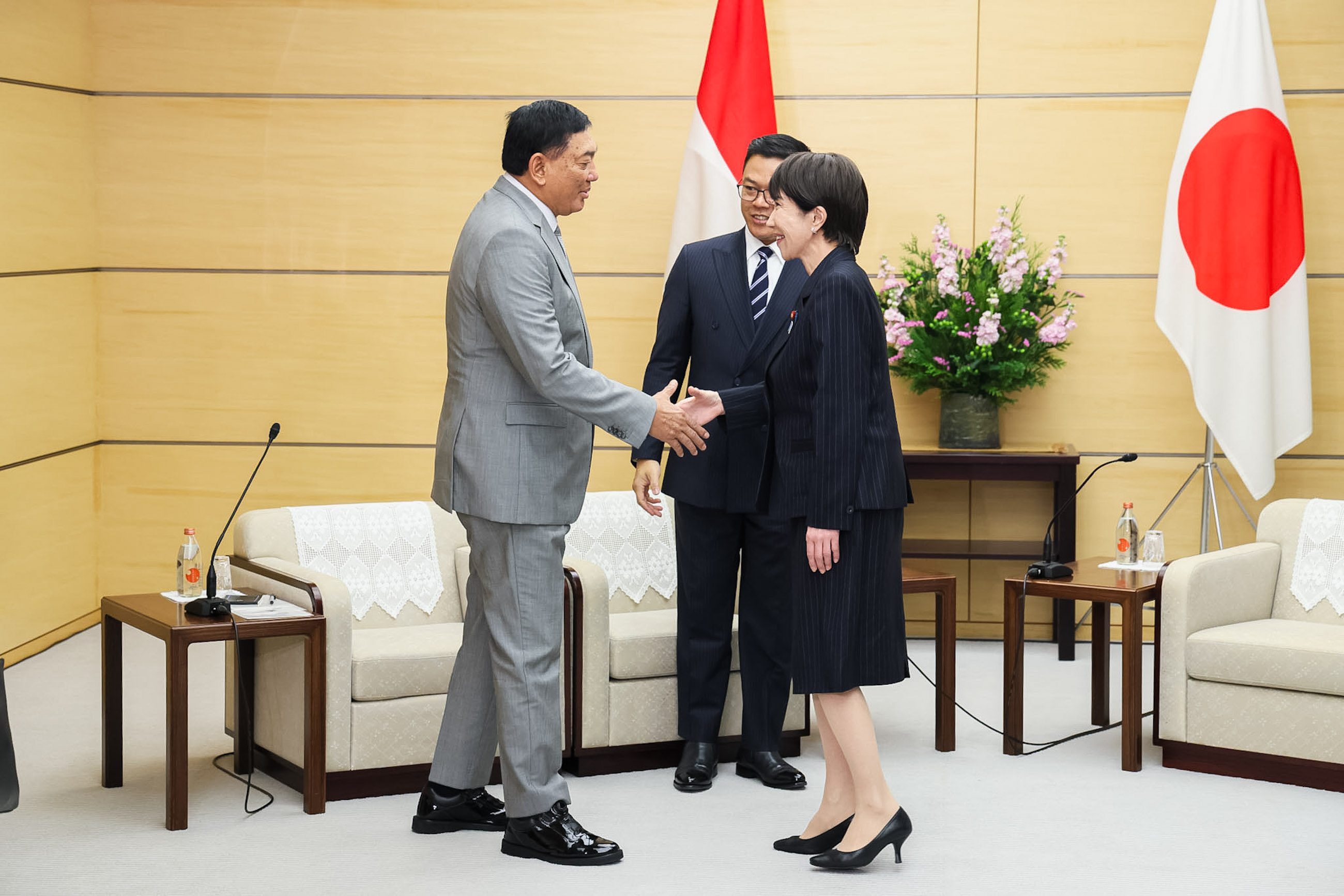 Prime Minister Takaichi receiving a courtesy call (3)