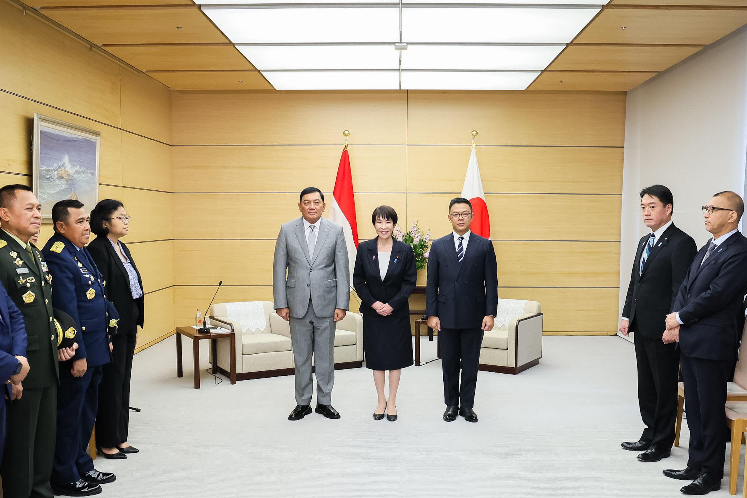Prime Minister Takaichi receiving a courtesy call (4)