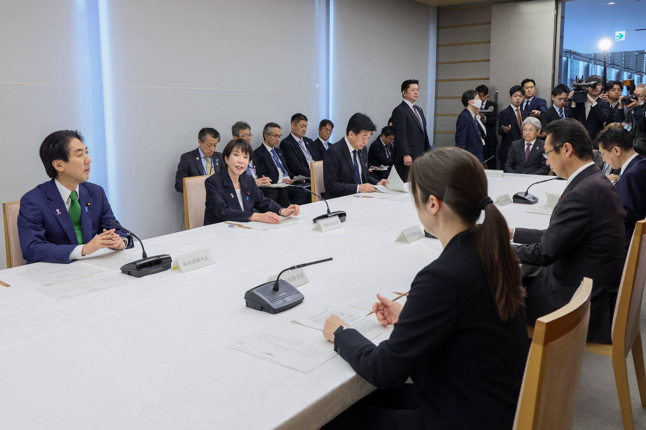 Prime Minister Takaichi wrapping up the meeting (3)