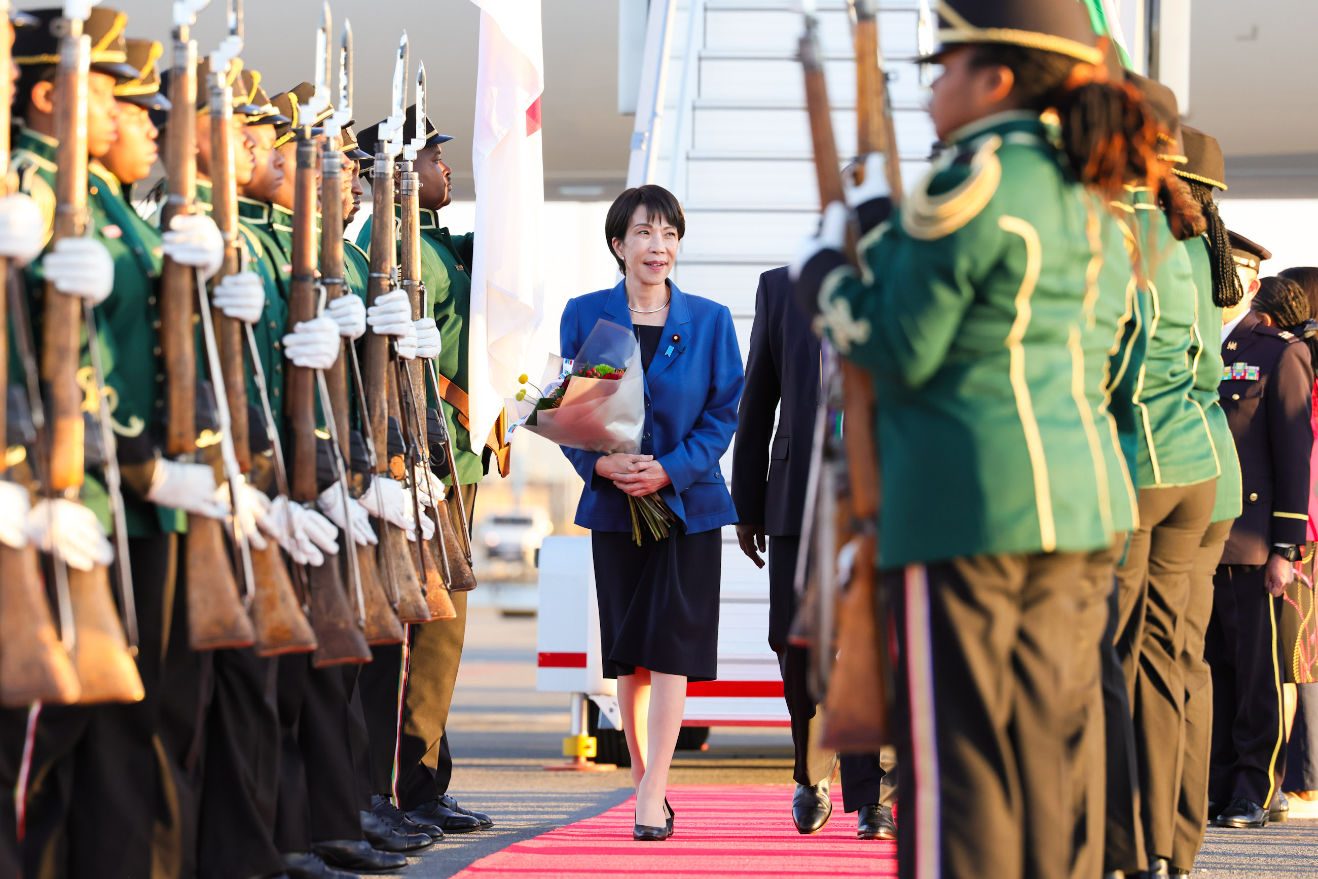 Prime Minister Takaichi arriving in Johannesburg (3)