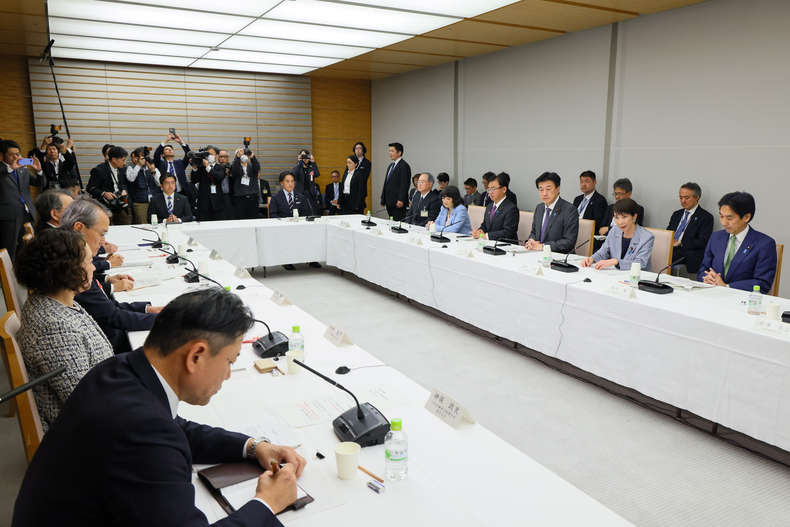 Prime Minister Takaichi wrapping up the exchange of views (3)