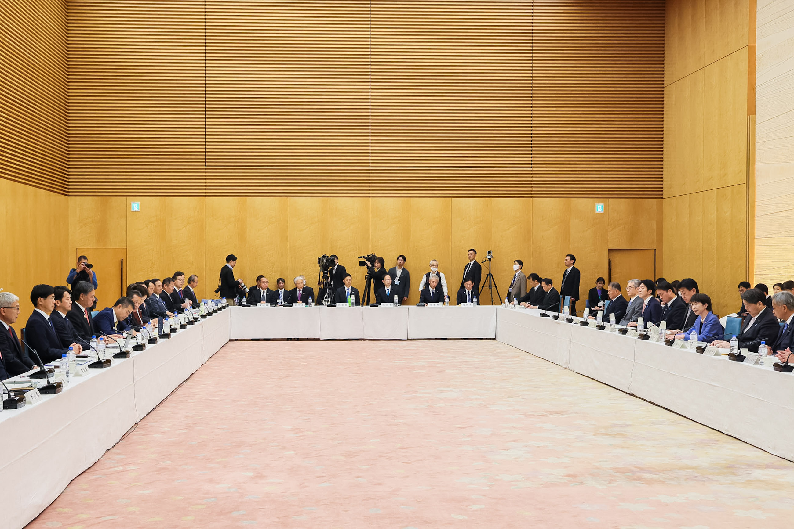 Prime Minister Takaichi attending the conference (6)