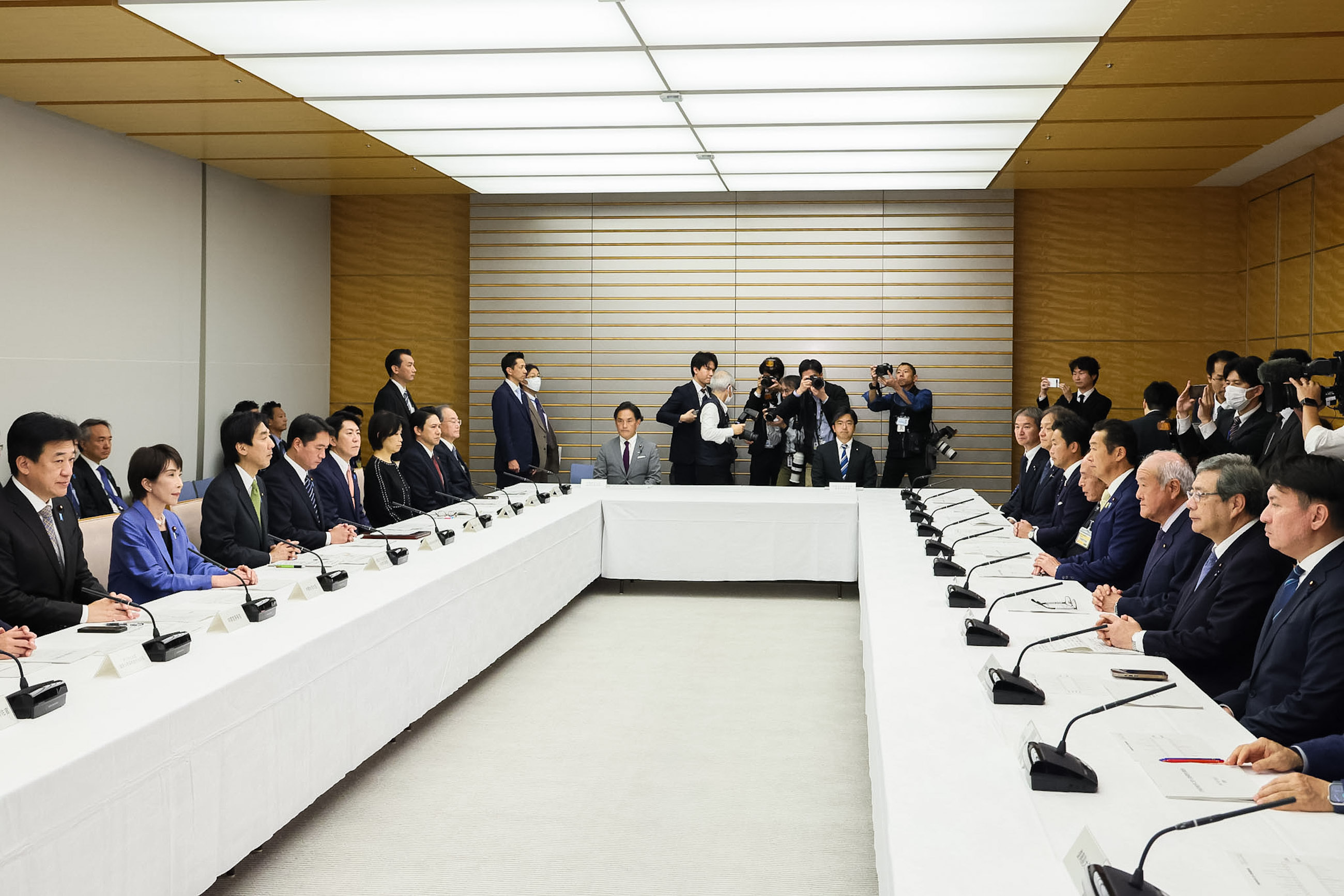 Prime Minister Takaichi attending the meeting (3)