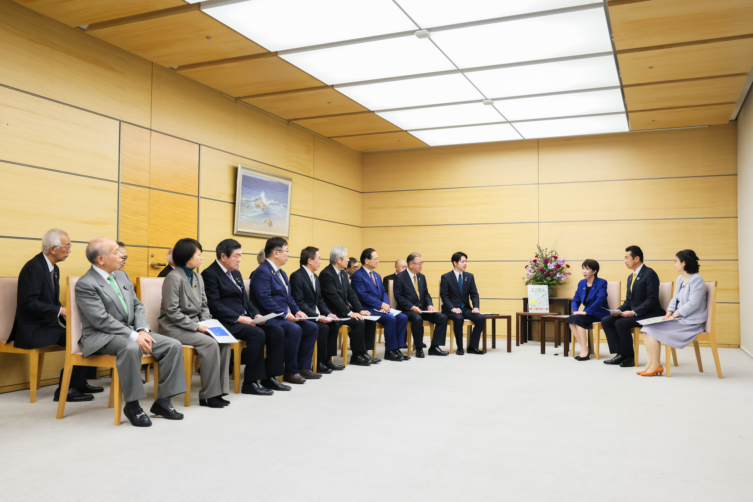 Prime Minister Takaichi receiving a request (11)