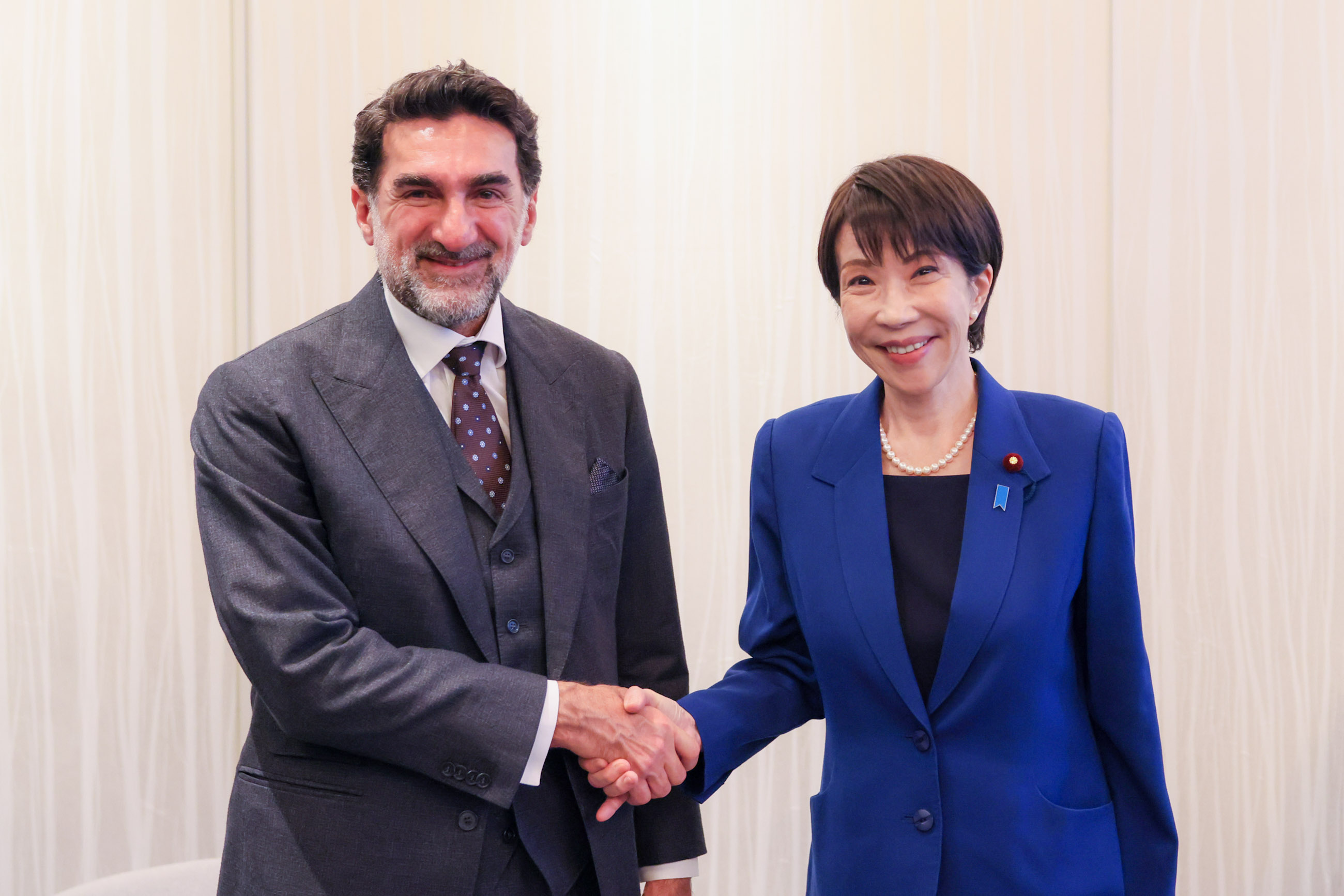 Prime Minister Takaichi meeting with Governor Al-Rumayyan of the Public Investment Fund (PIF) (1)