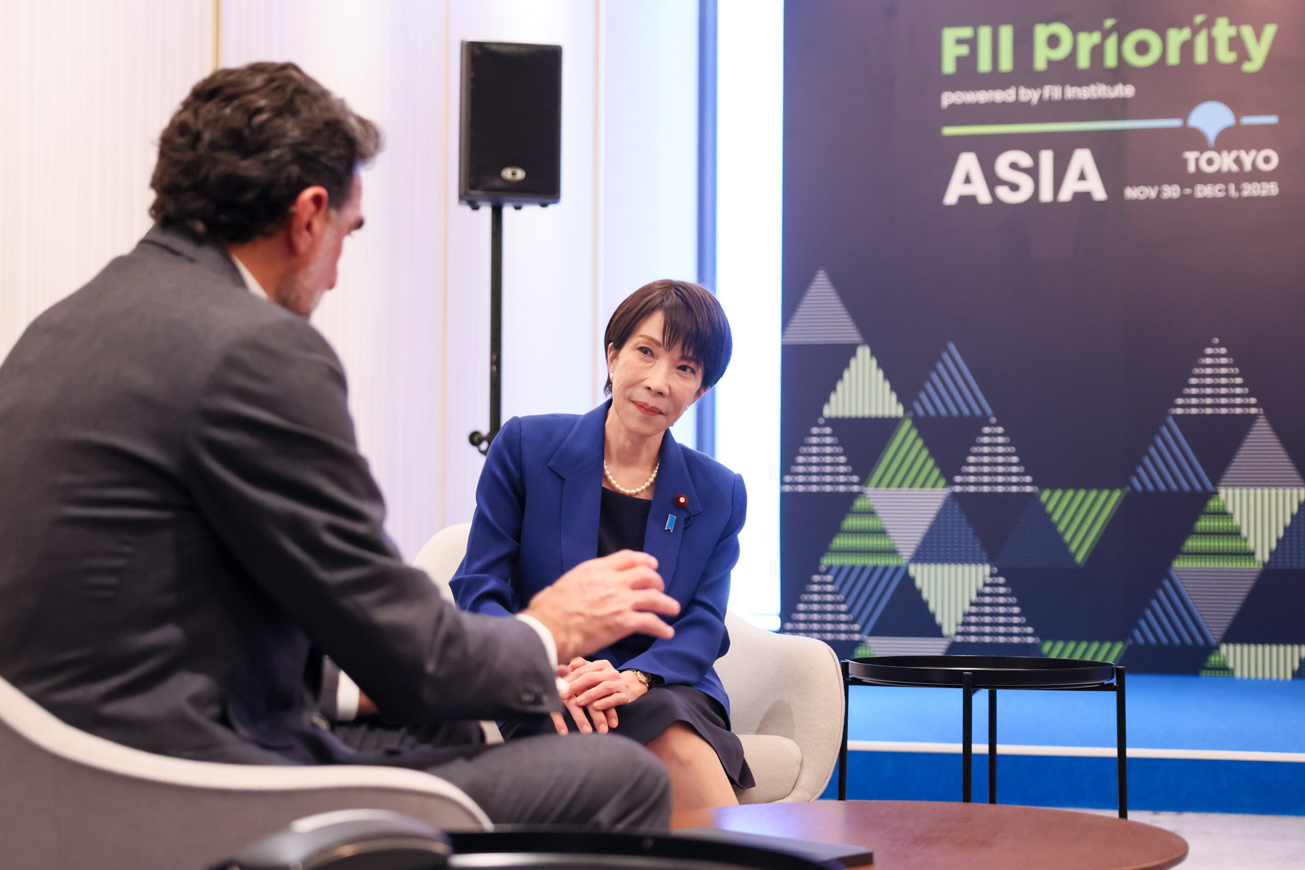 Prime Minister Takaichi meeting with Governor Al-Rumayyan of the Public Investment Fund (PIF) (3)