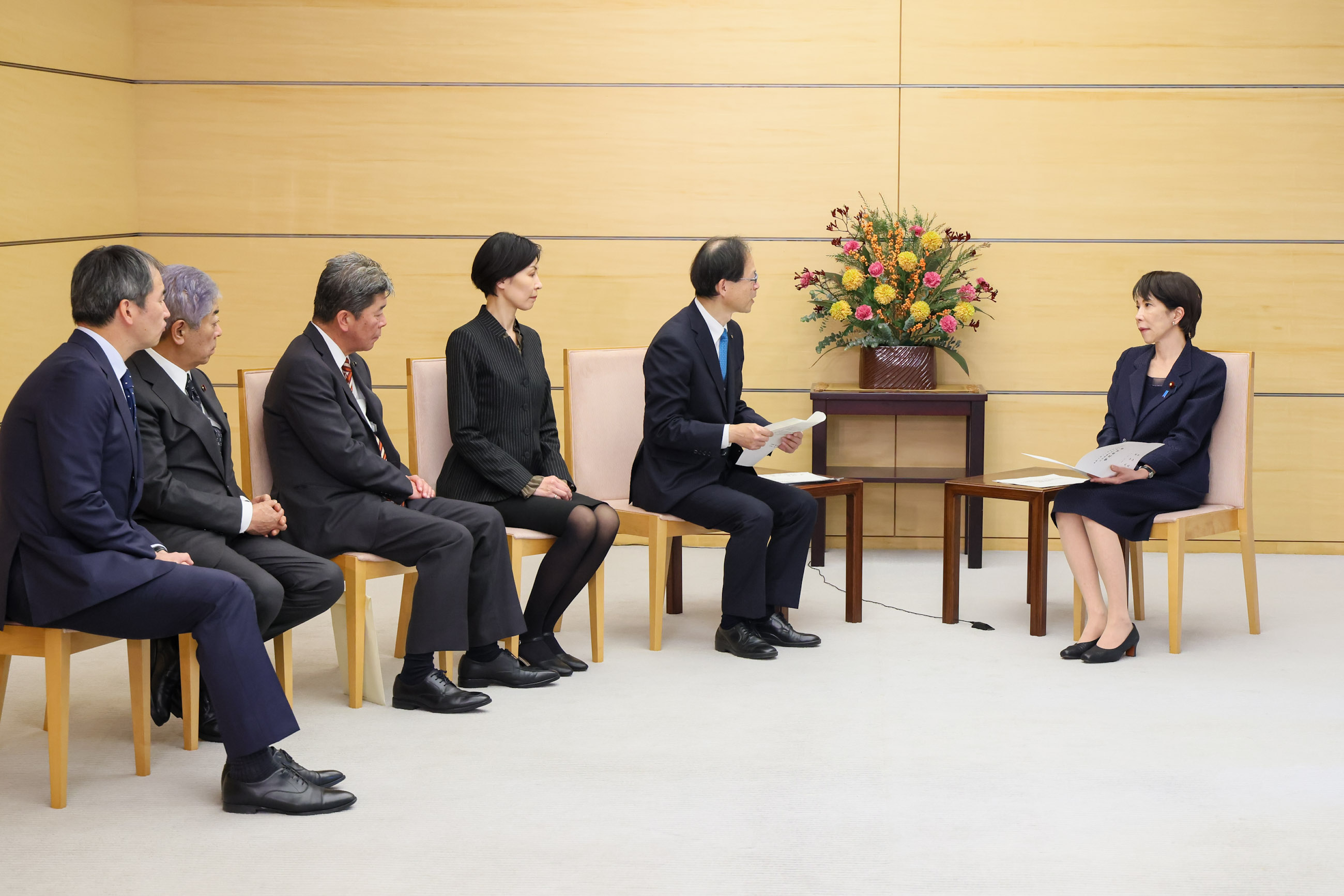 Prime Minister Takaichi receiving a request (2)