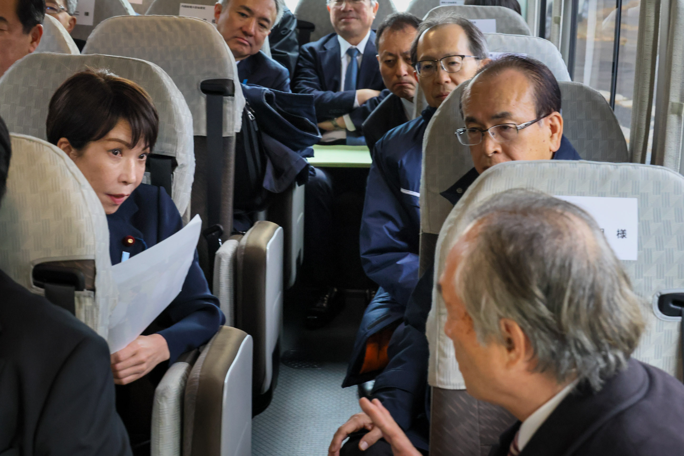 Prime Minister Takaichi observing the soil storage facility (1)