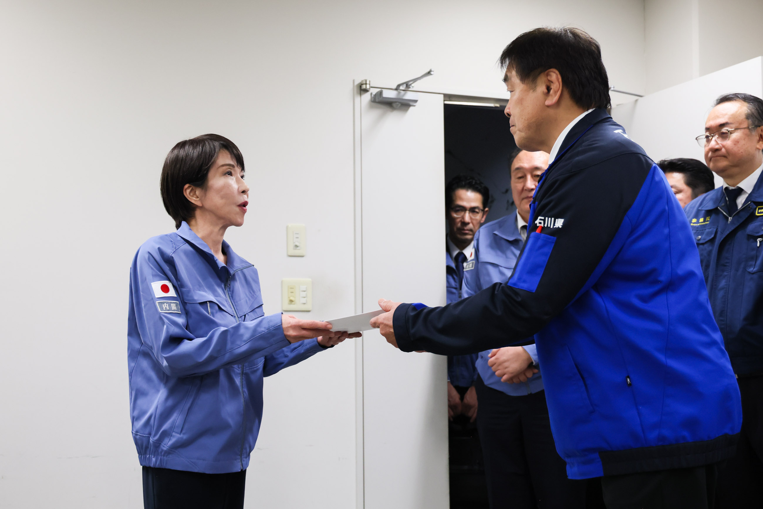 Prime Minister Takaichi receiving a request (1)