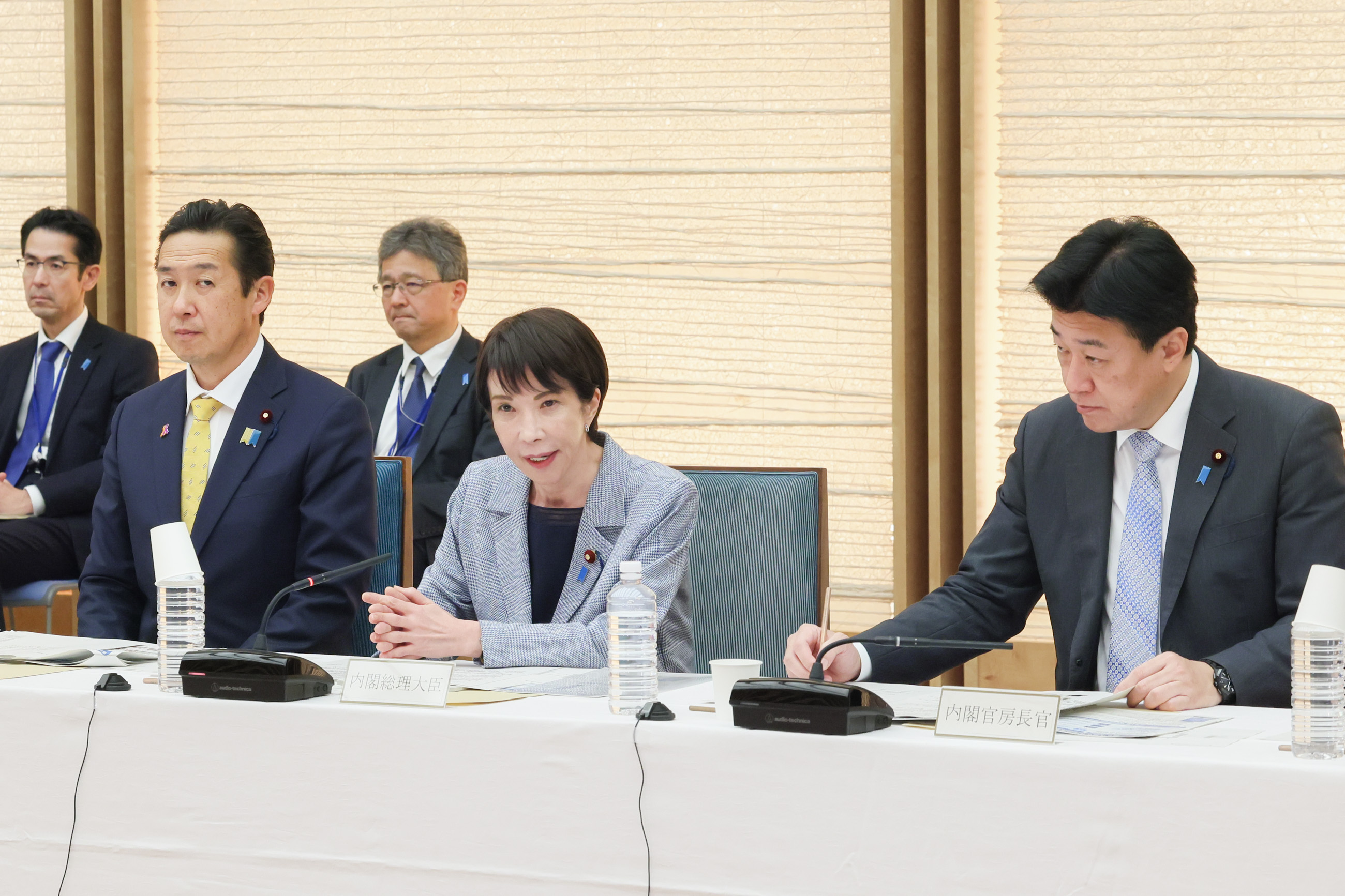 Prime Minister Takaichi wrapping up the meeting (2)