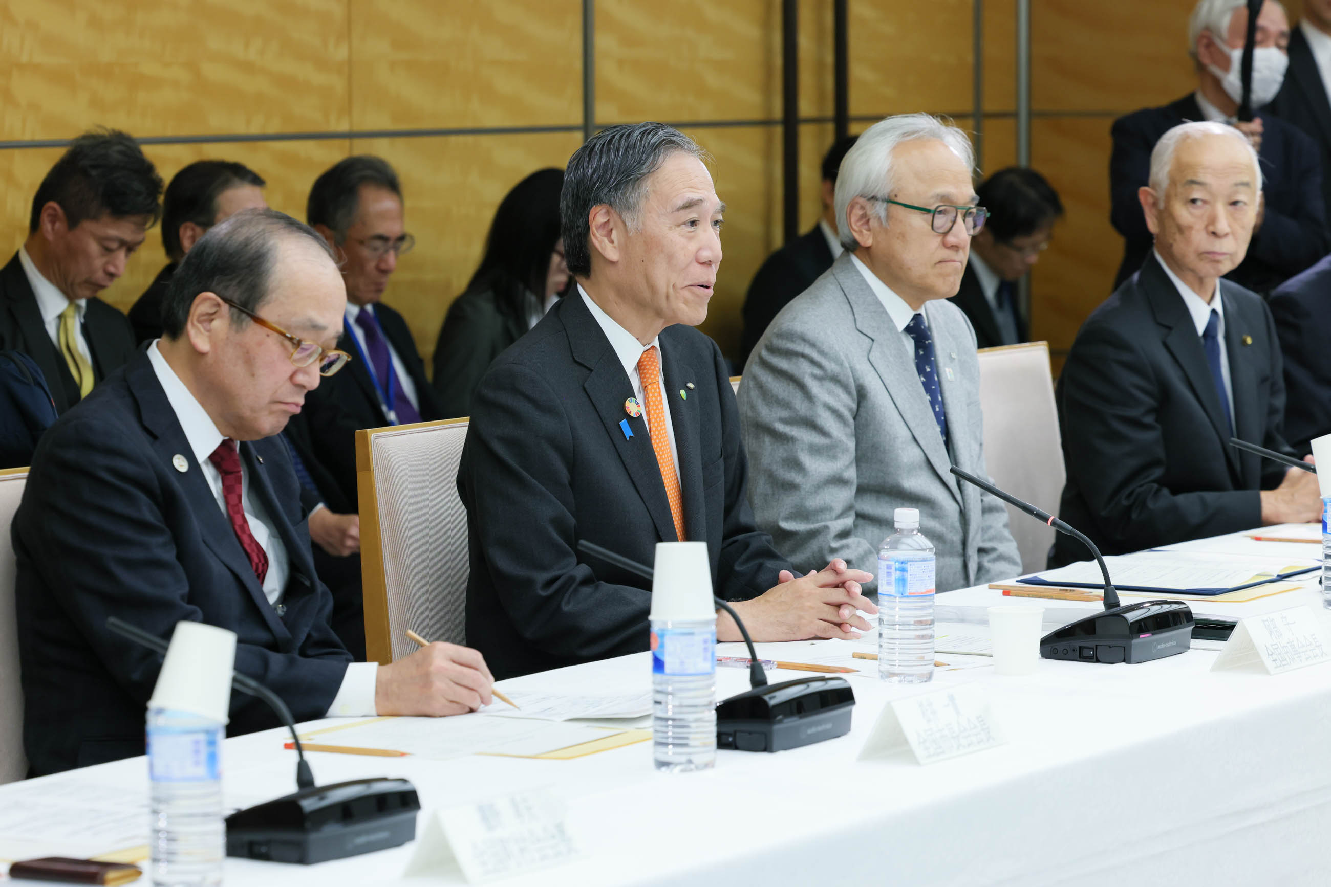 Scene from the Forum for Consultations between the National and Local Governments (1)