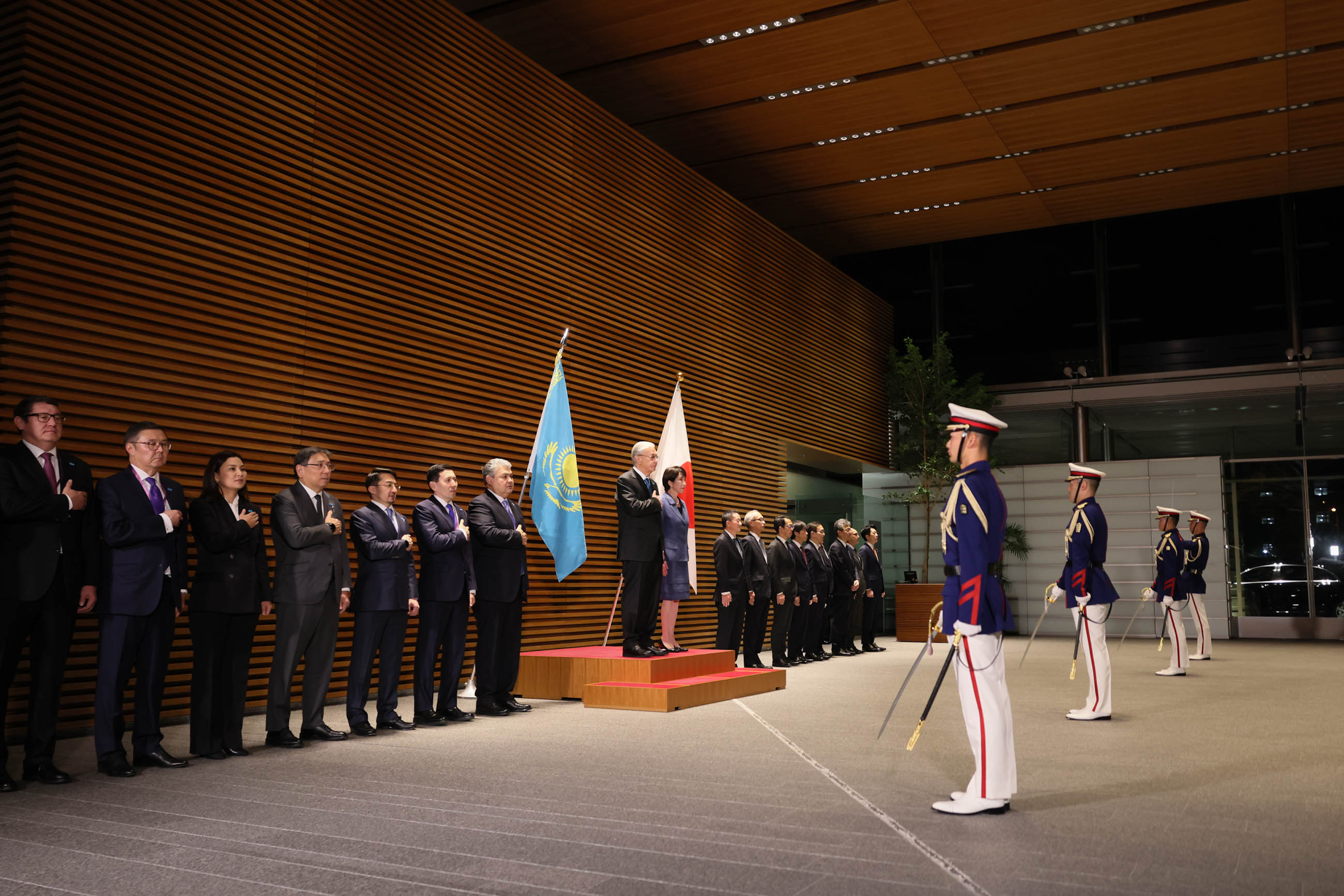 Salute and guard of honor ceremony (2)