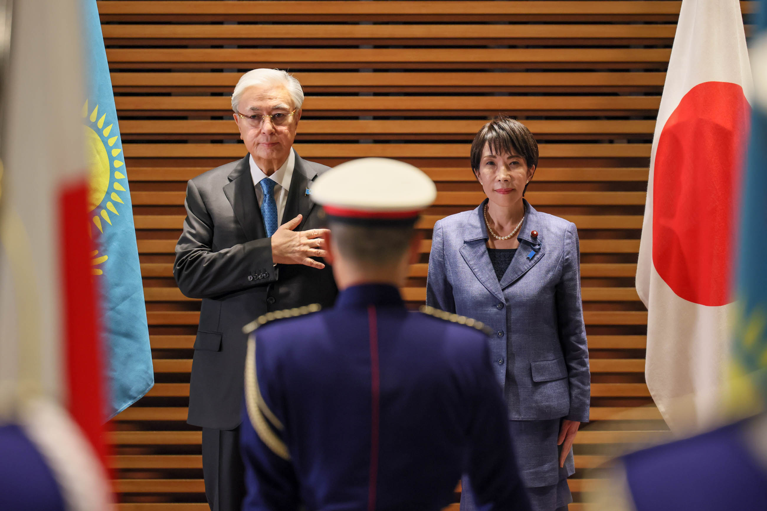 Salute and guard of honor ceremony (3)