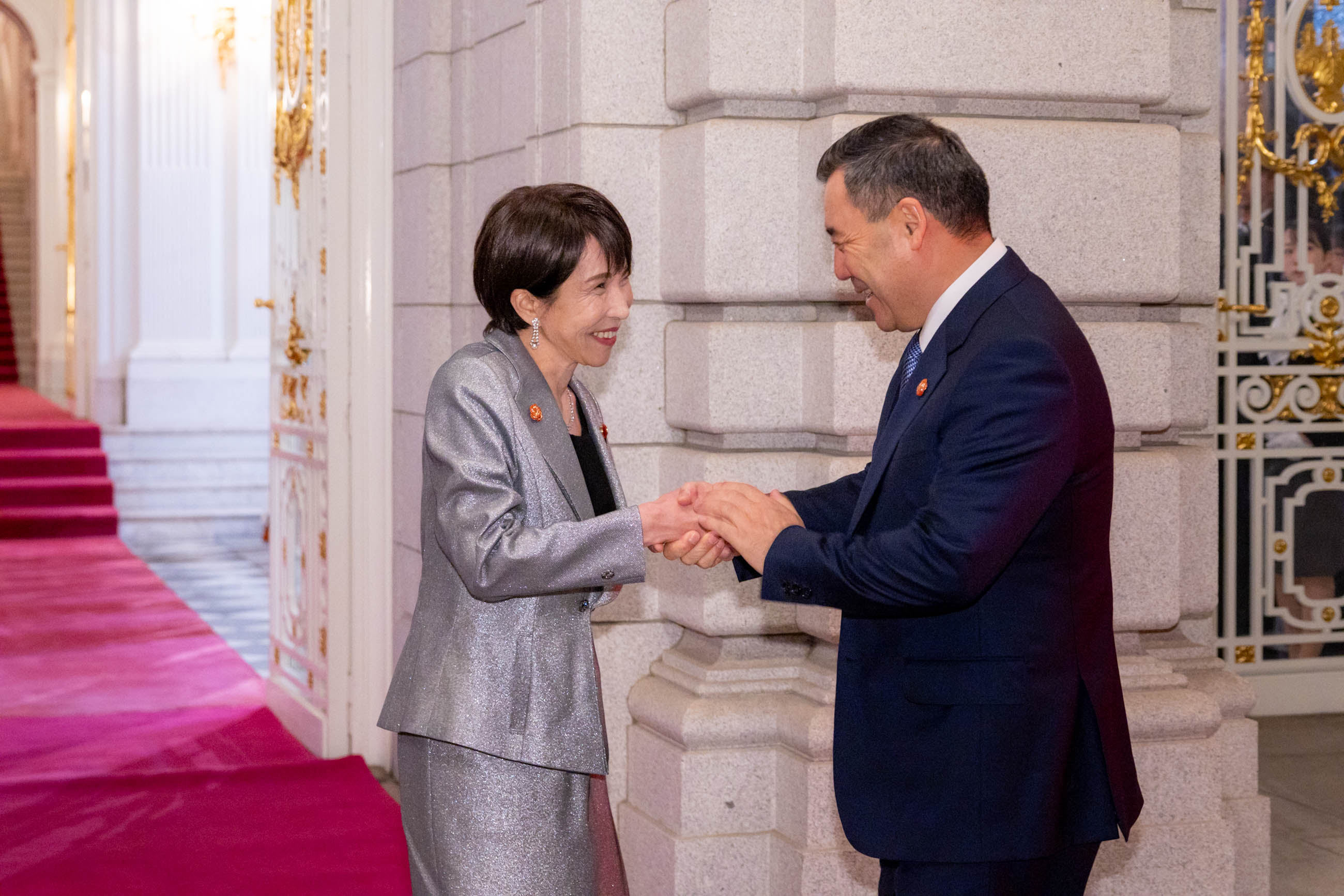 Prime Minister Takaichi welcoming President Zhaparov of Kyrgyz Republic (1)