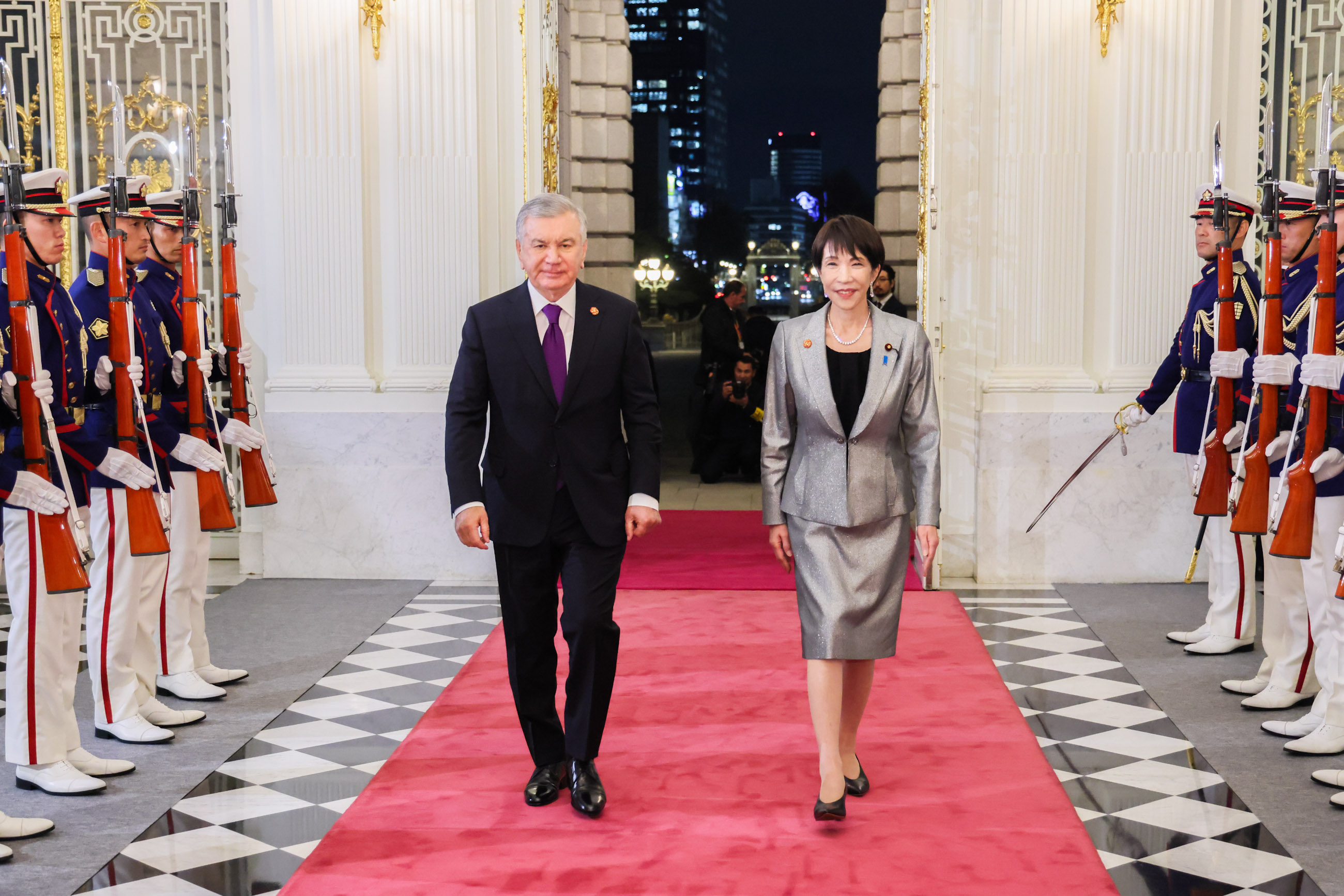 Prime Minister Takaichi welcoming President Mirziyoyev of Uzbekistan (4)