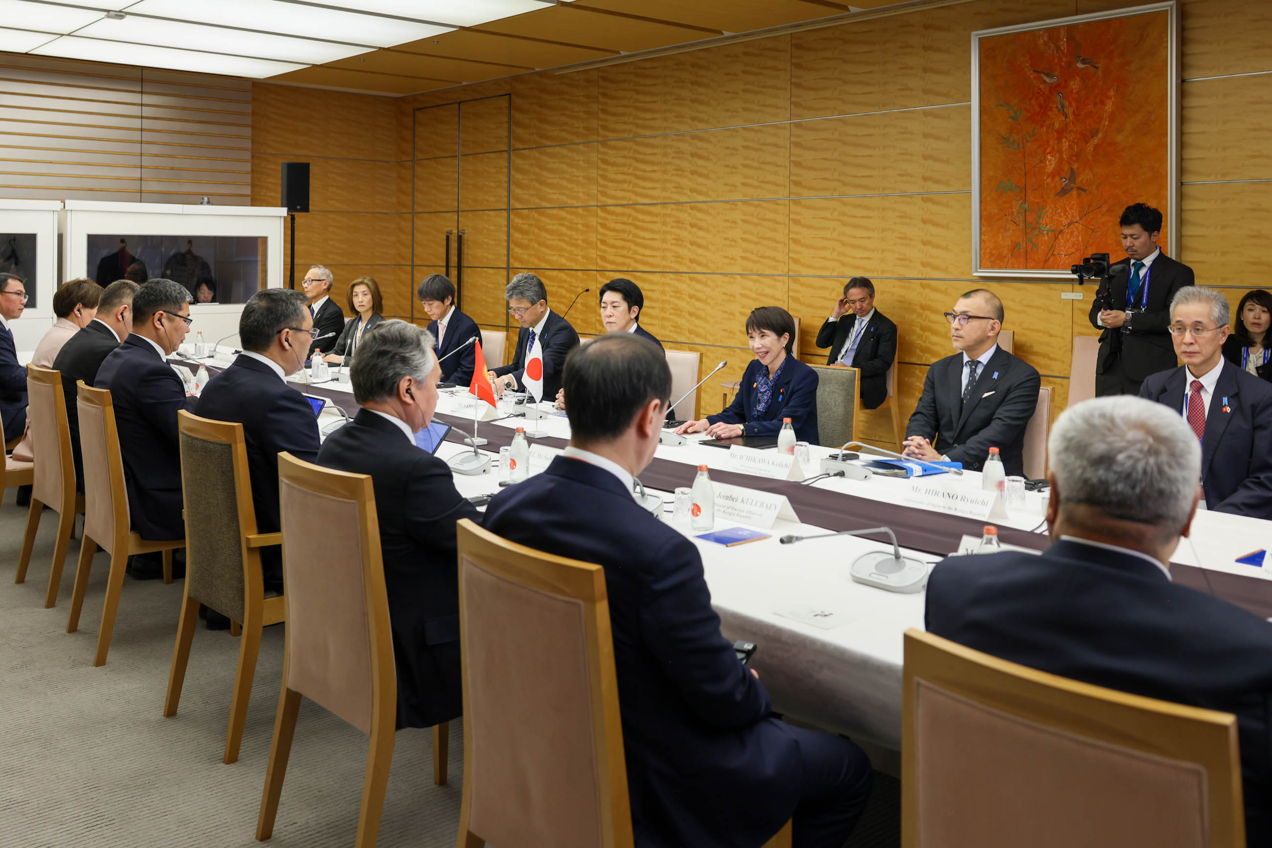 Japan-Kyrgyz Summit Meeting (8)