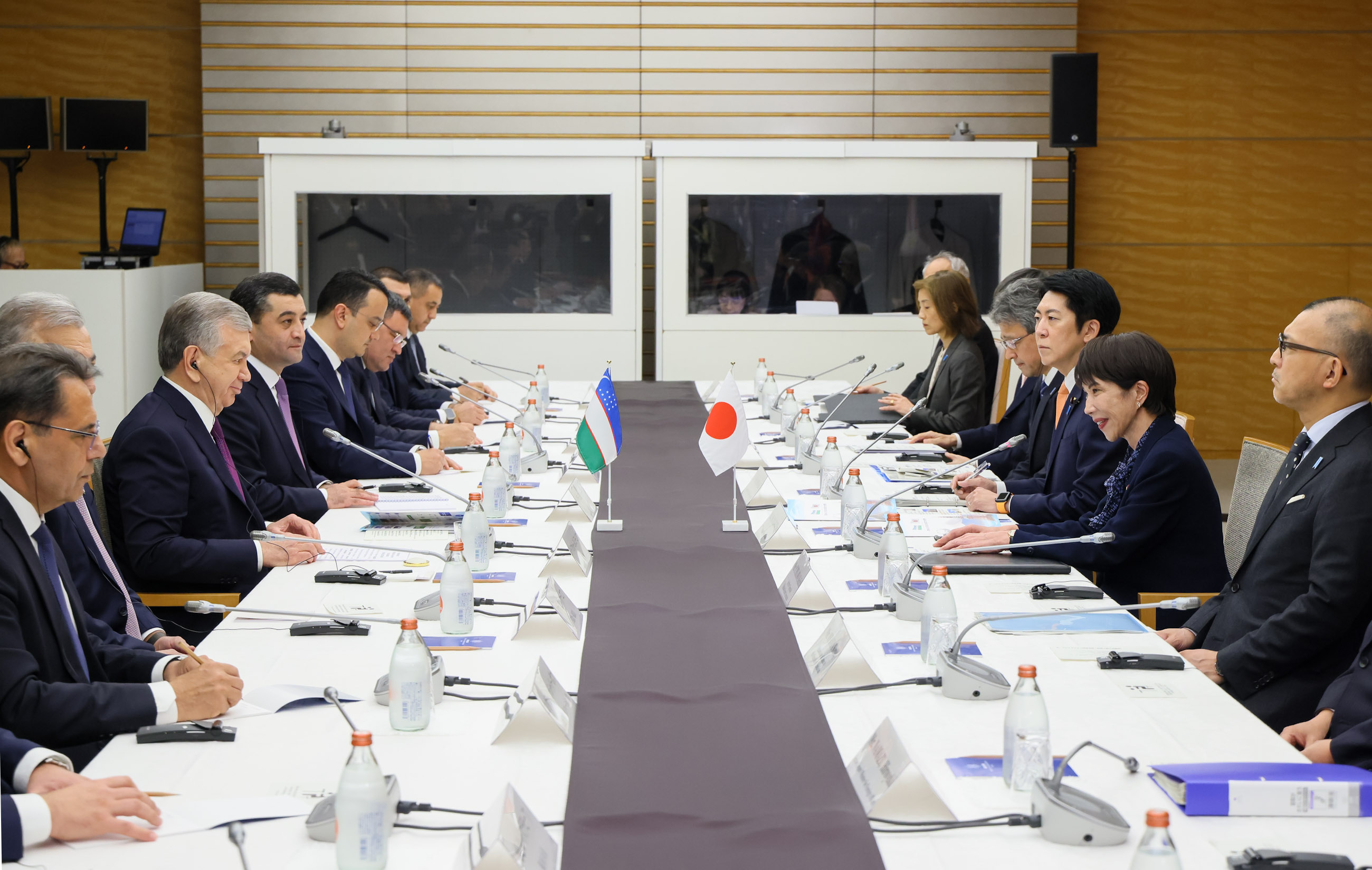 Japan-Uzbekistan Summit Meeting (1)