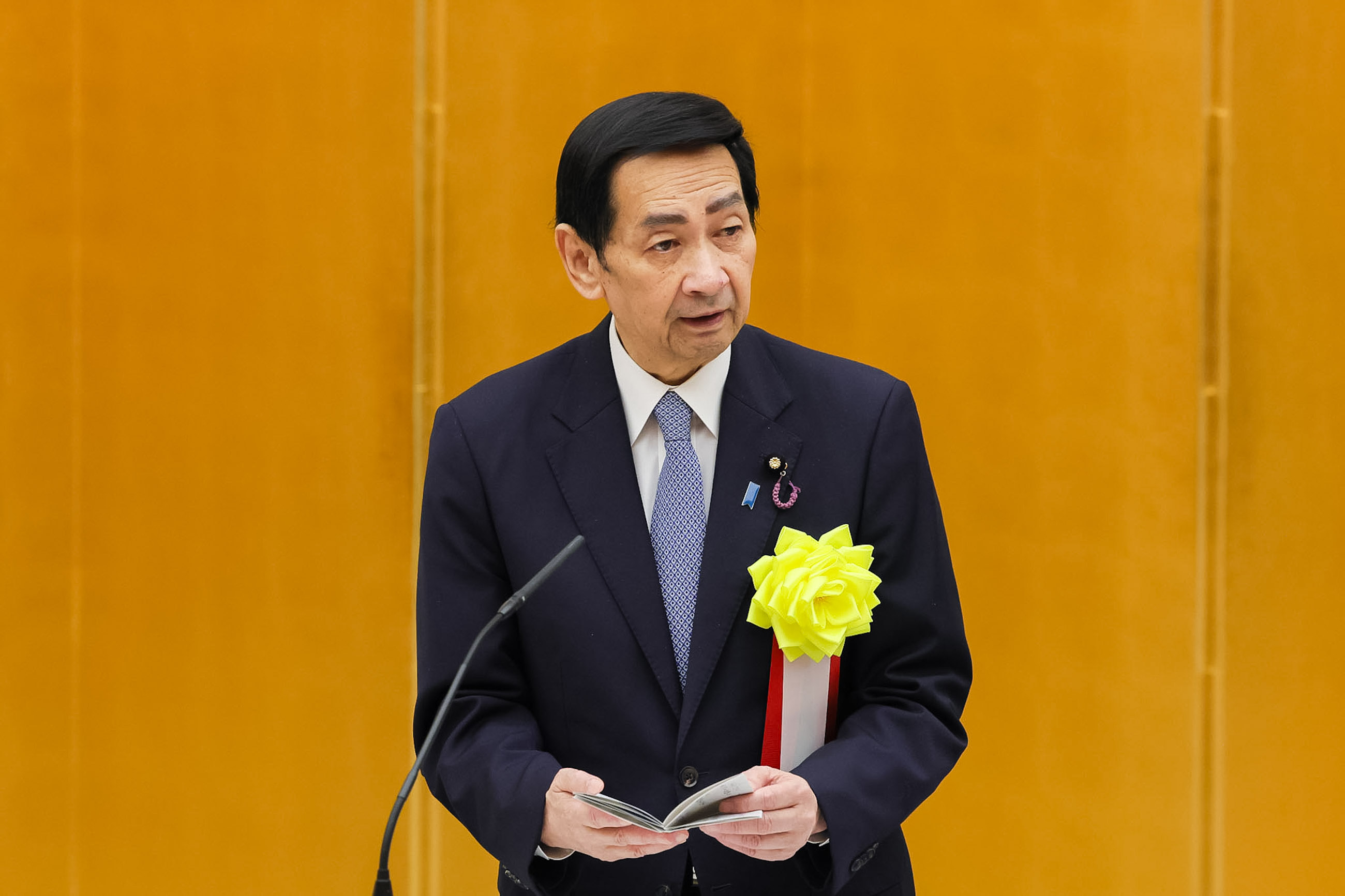 House of Councillors President Sekiguchi delivering an address (1)