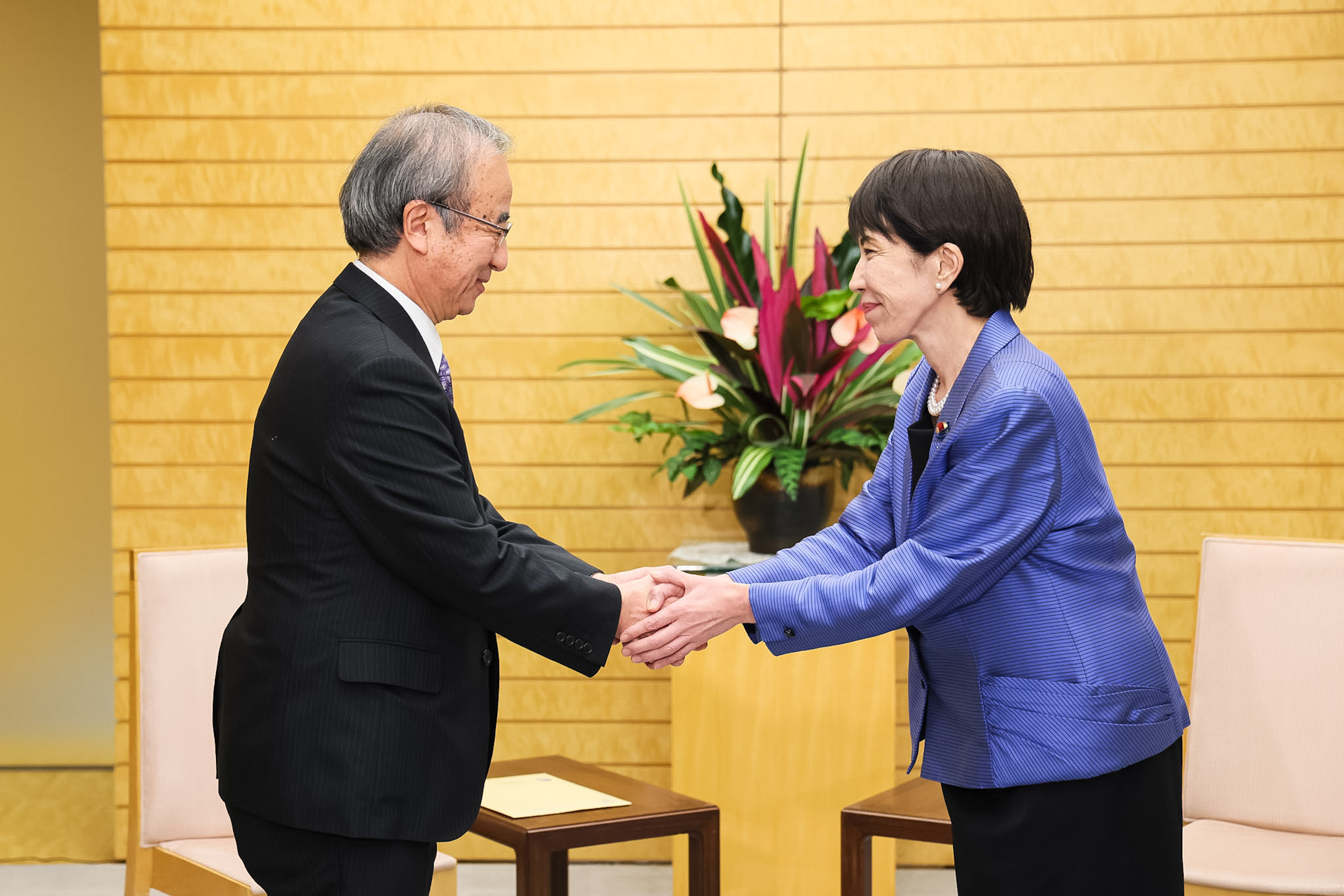 Prime Minister Takaichi holding a meeting (2)