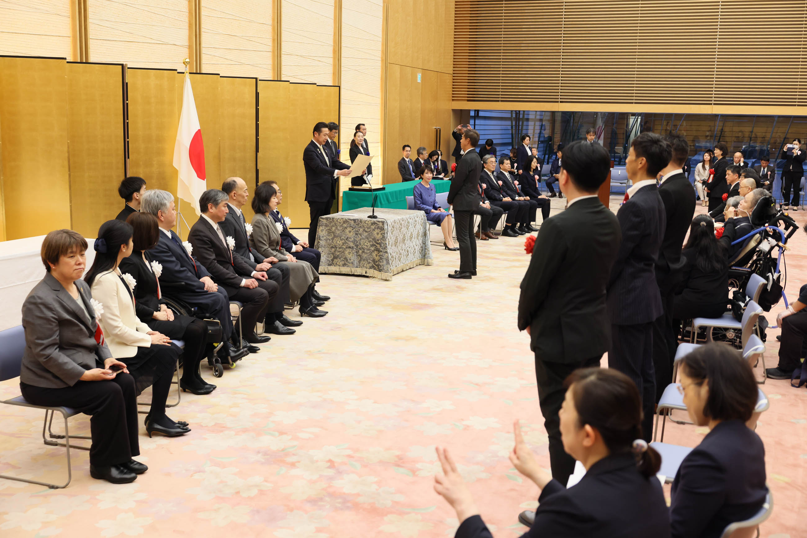 Scene from the commendation ceremony (1)