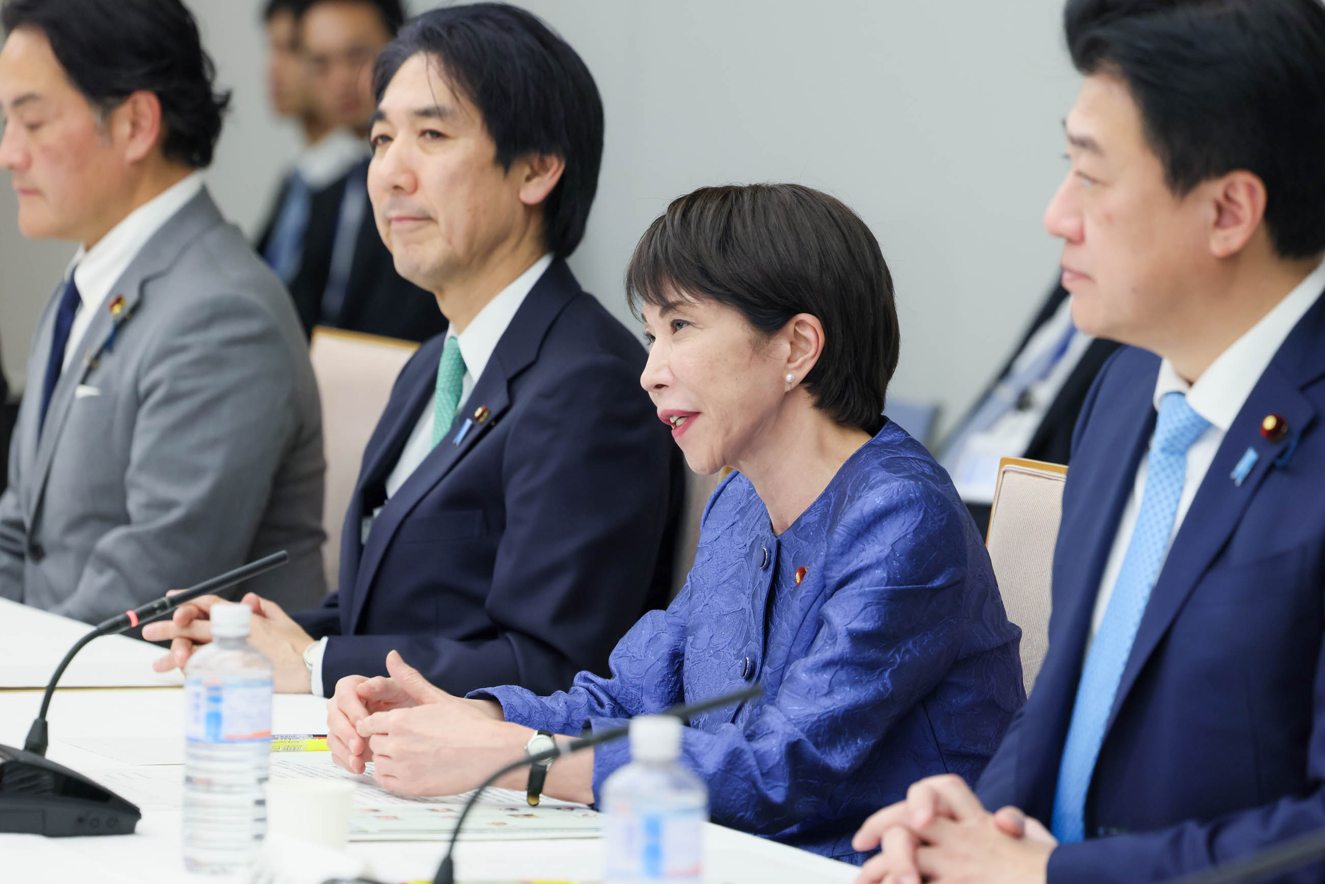 Prime Minister Takaichi wrapping up the meeting (1)