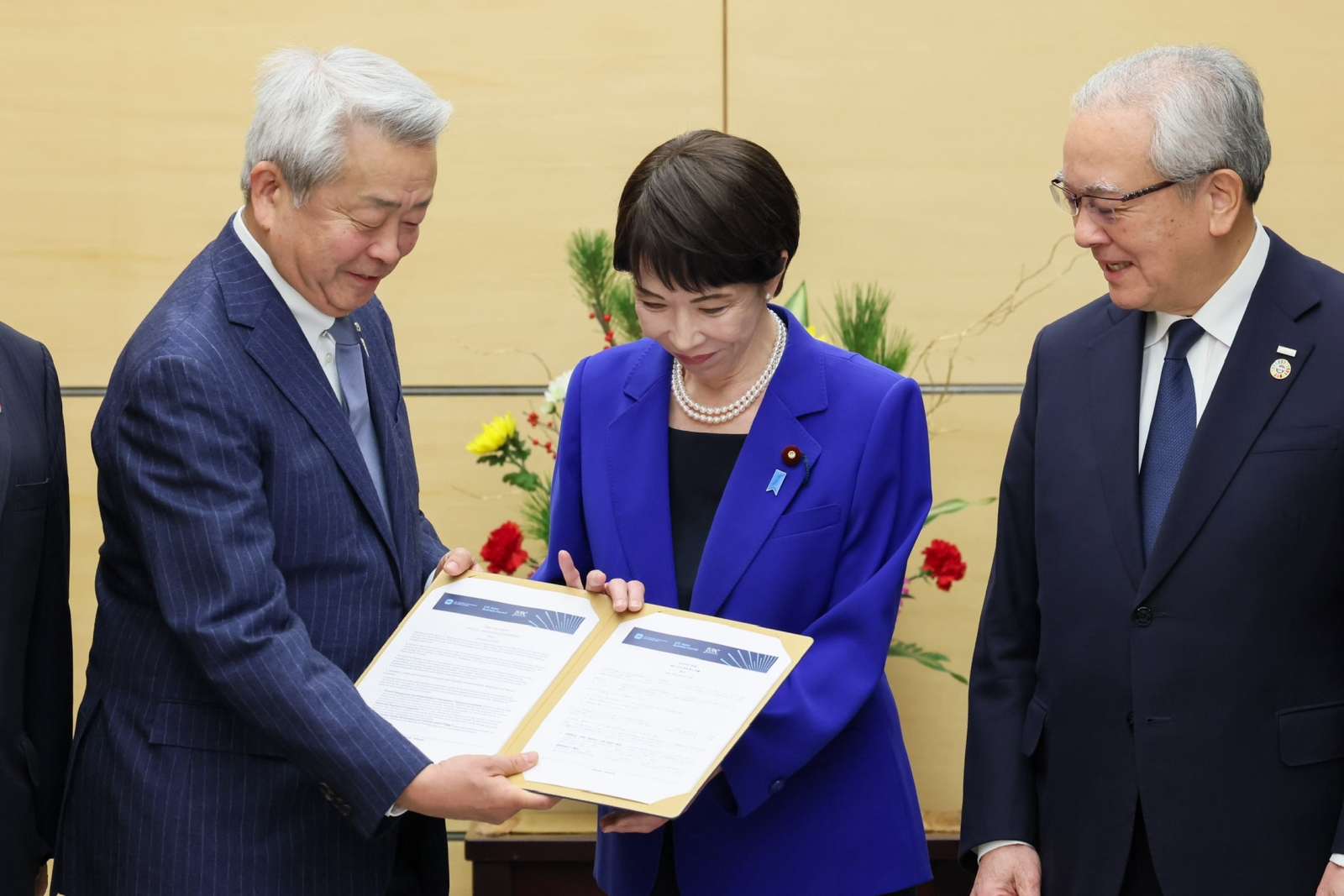 Prime Minister Takaichi receiving a courtesy call (3)