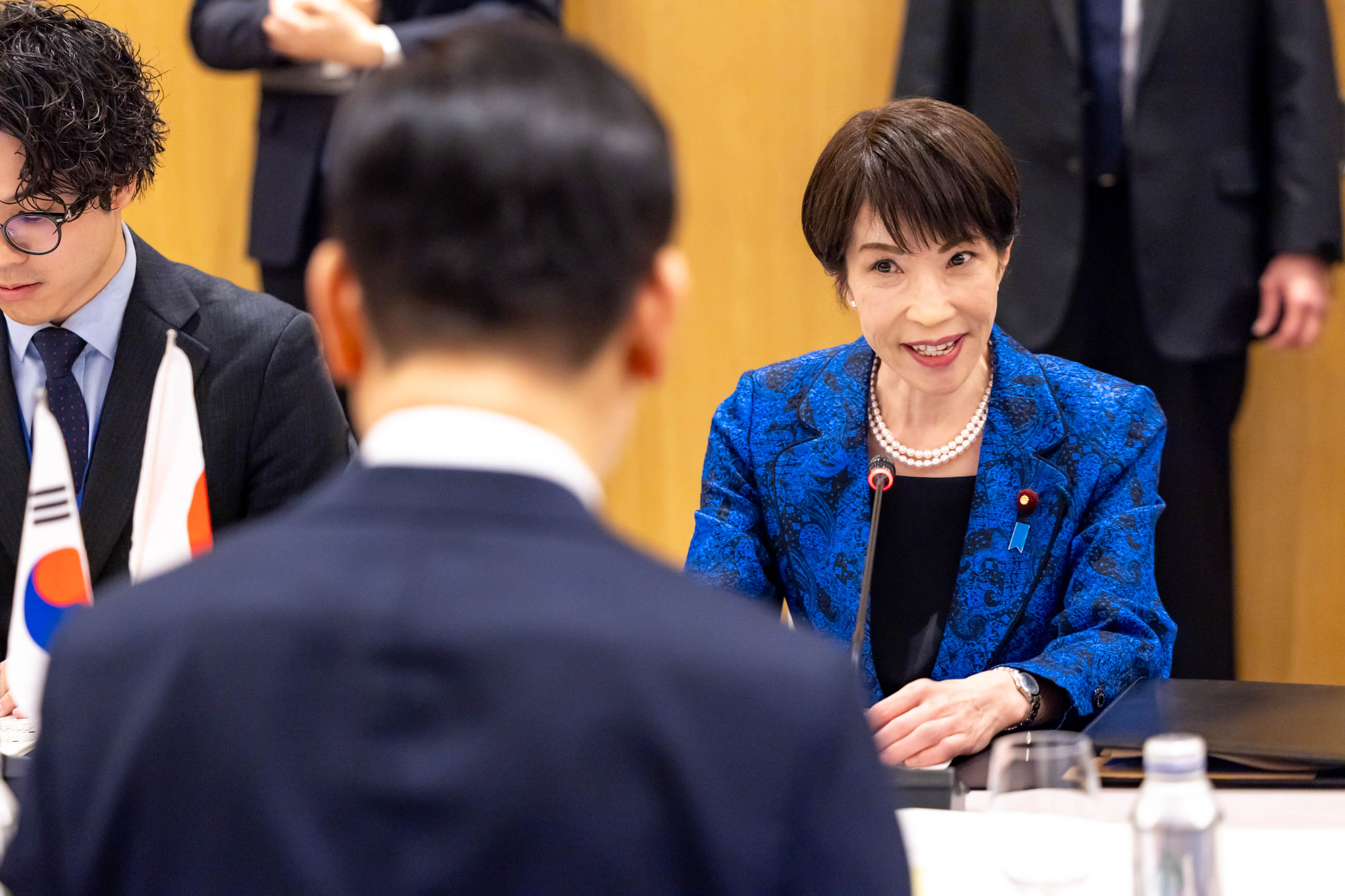 Japan-ROK Summit Meeting (Plenary meeting) (6)
