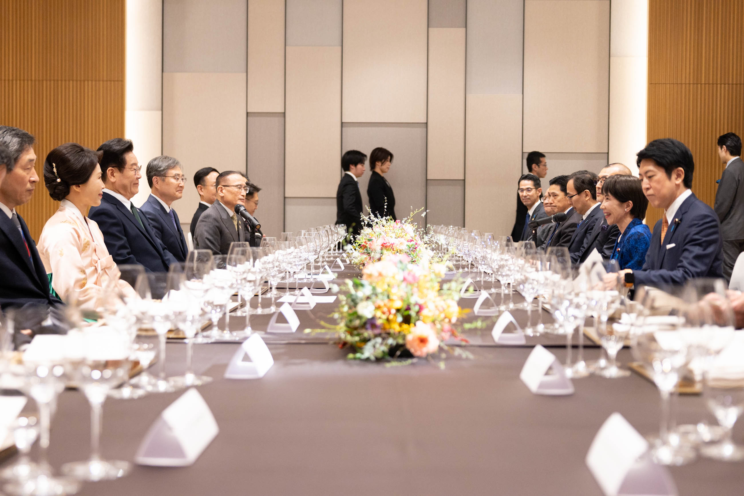 Scenes from the dinner (1)