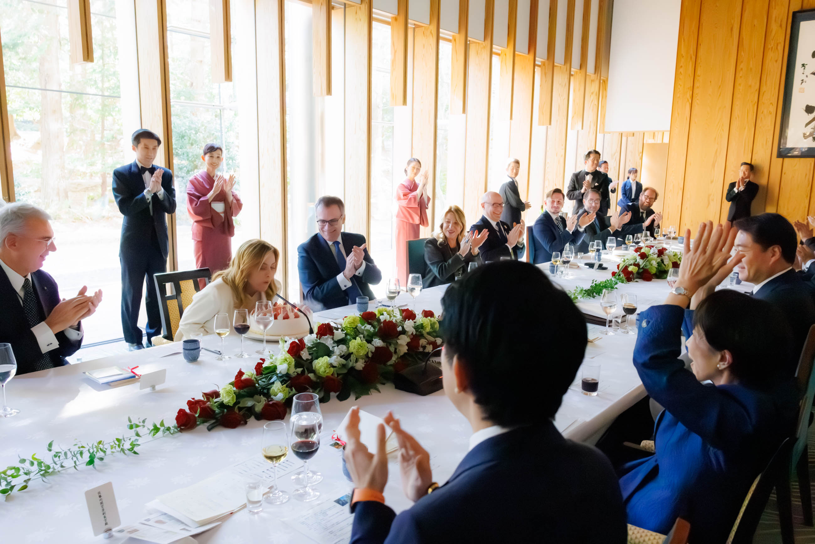 Scene from the working lunch (6)