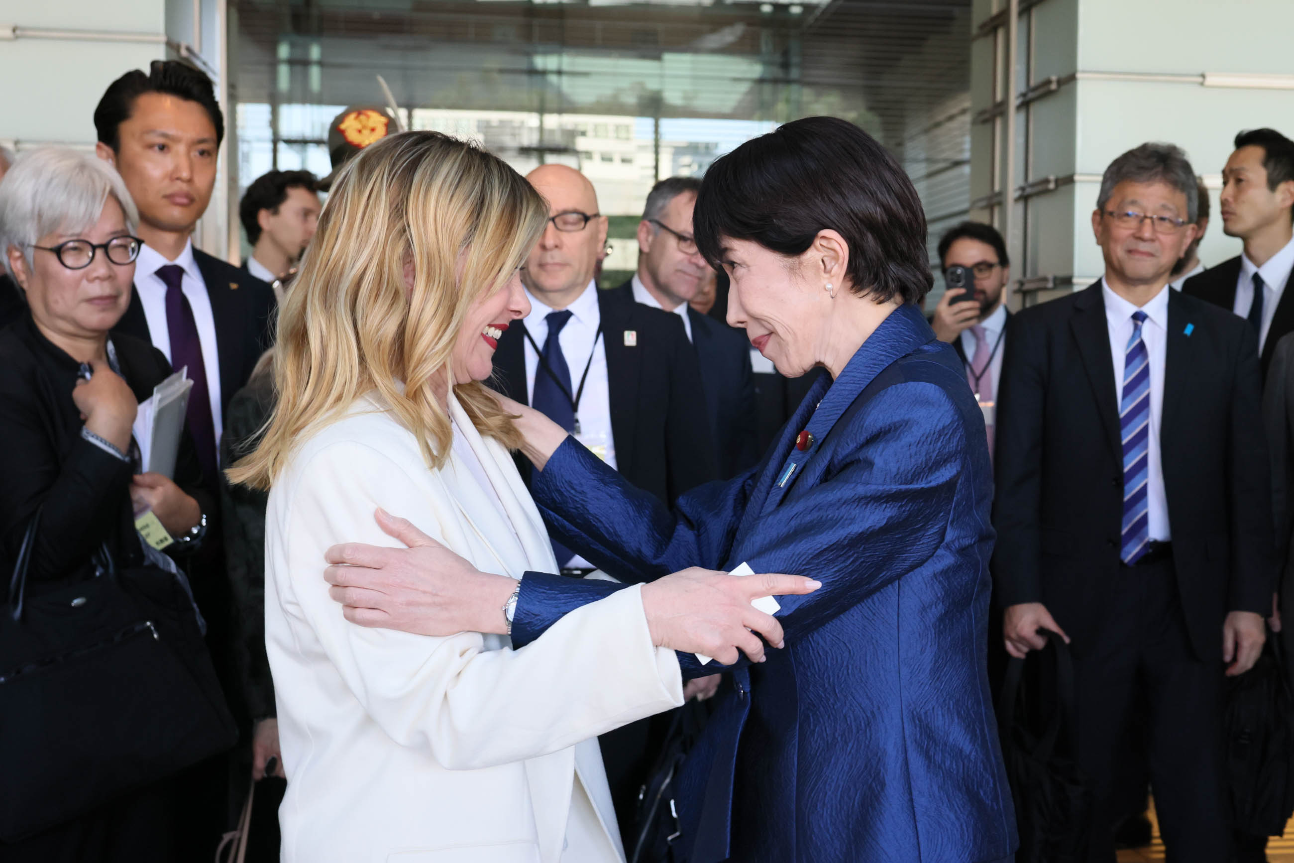 Prime Minister Takaichi seeing off Prime Minister Meloni (2)