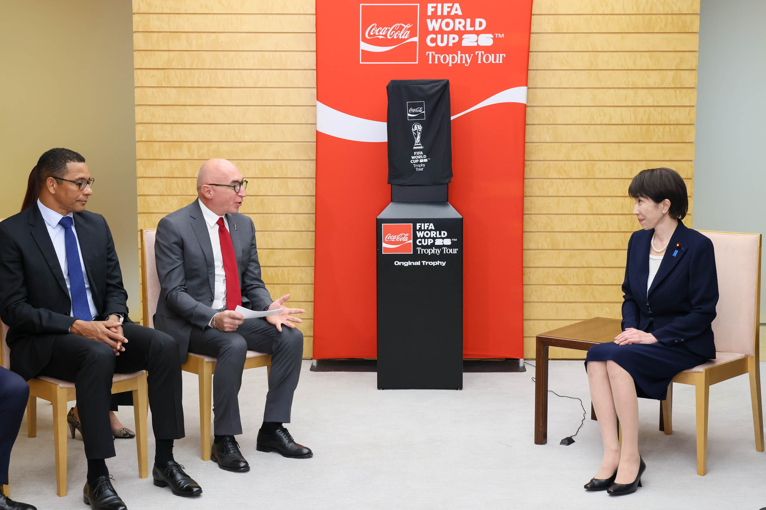 Prime Minister Takaichi receiving a courtesy call (2)