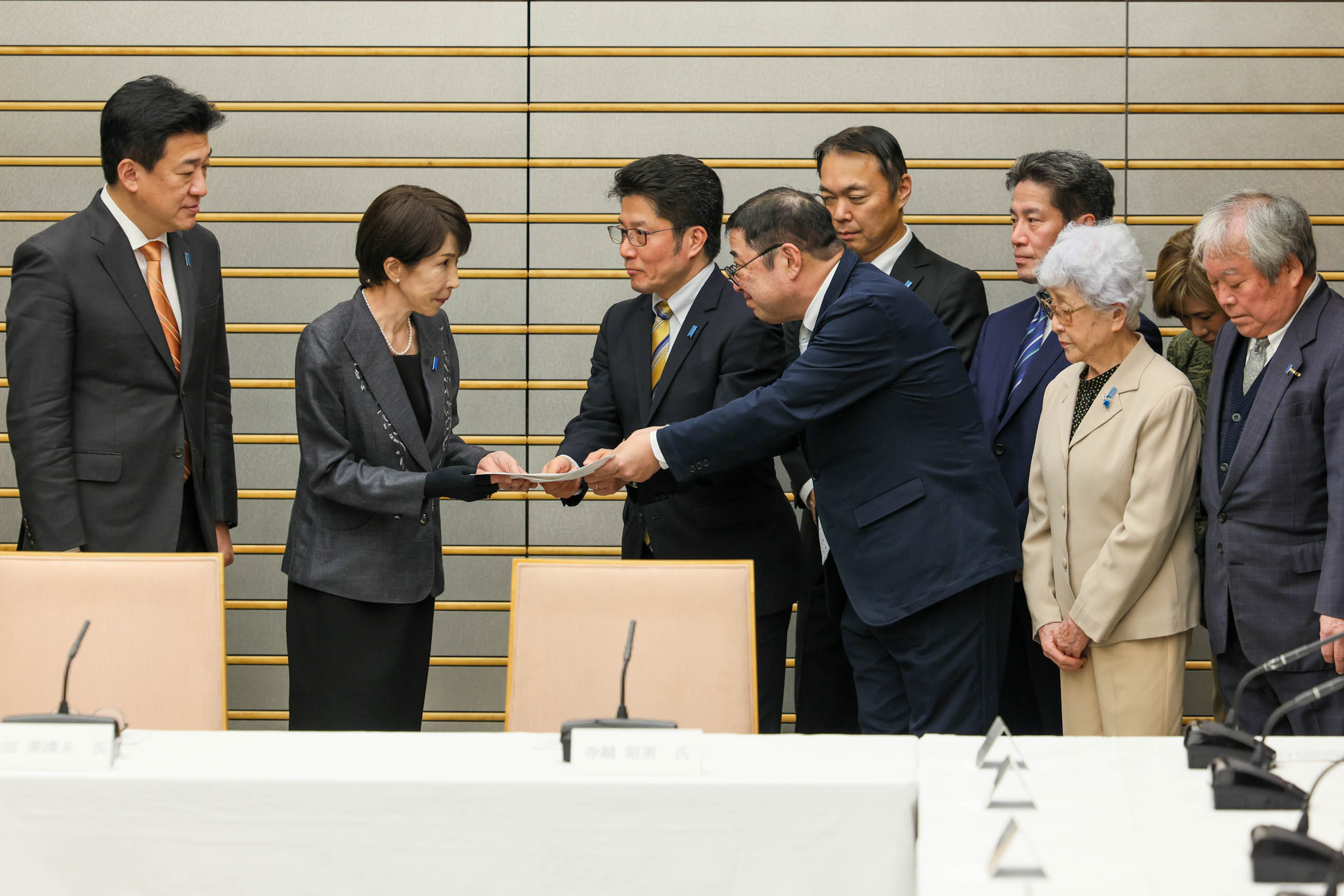 Prime Minister Takaichi holding a meeting with families of abductees and others (2)