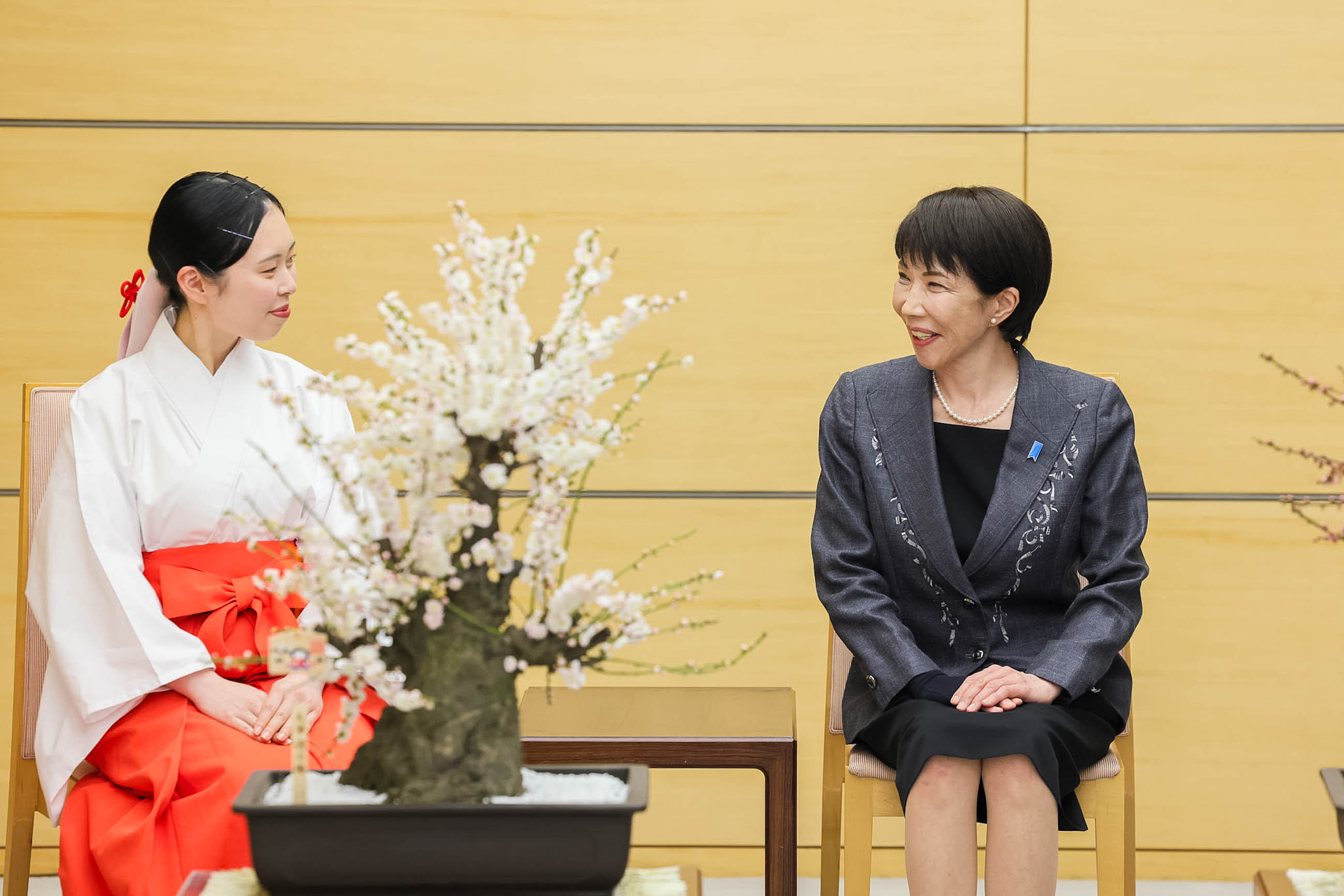 Prime Minister Takaichi receiving a courtesy call (2)