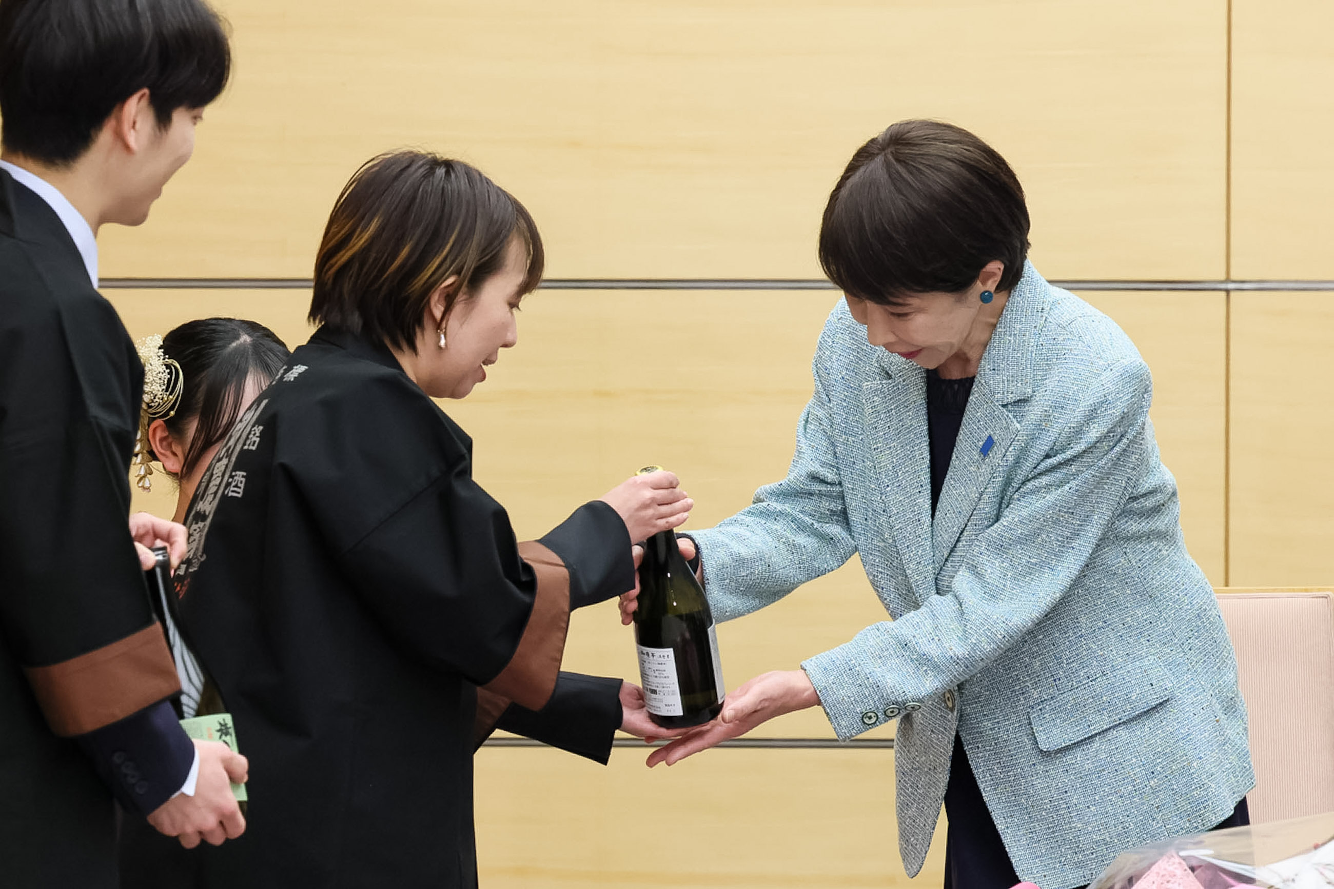 Prime Minister Takaichi receiving a courtesy call (3)