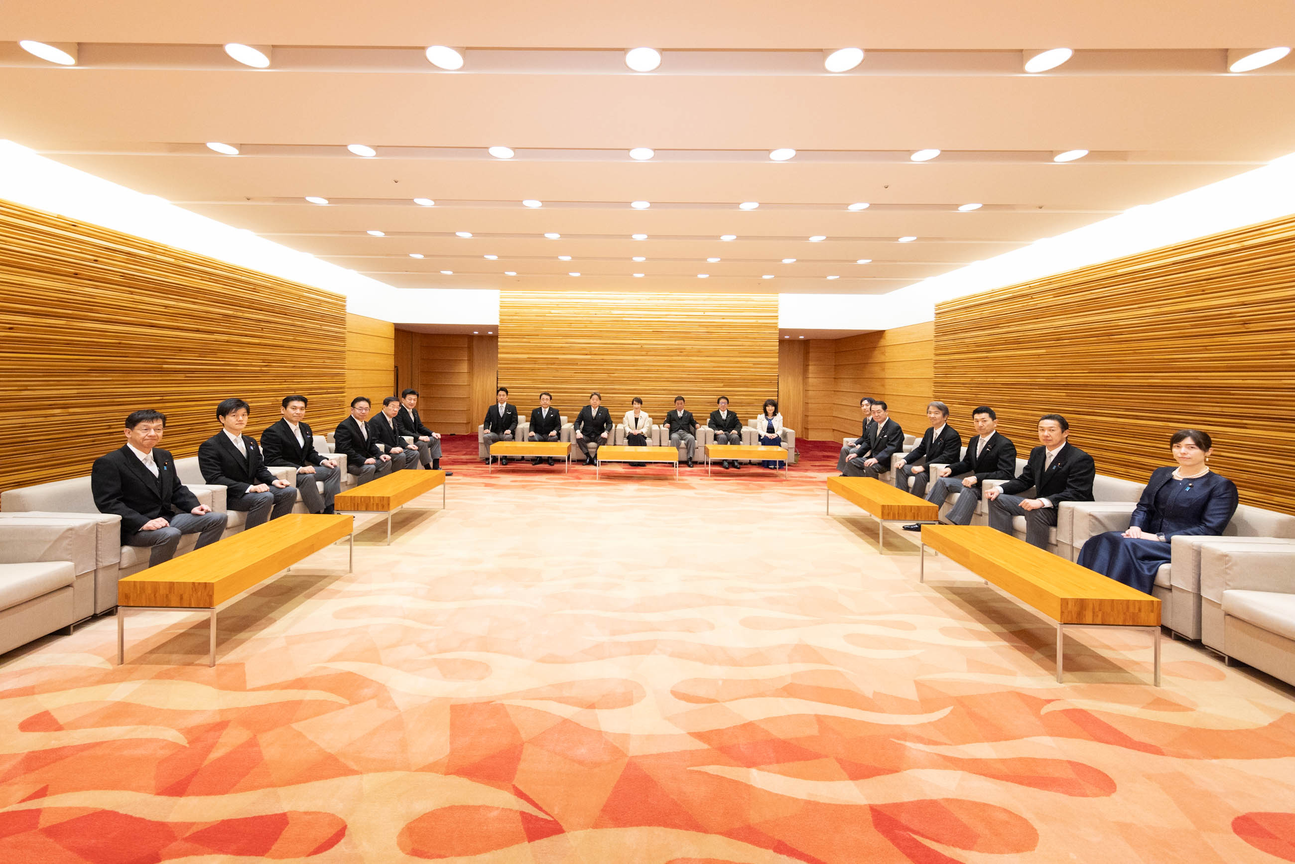 First Cabinet Meeting (1)