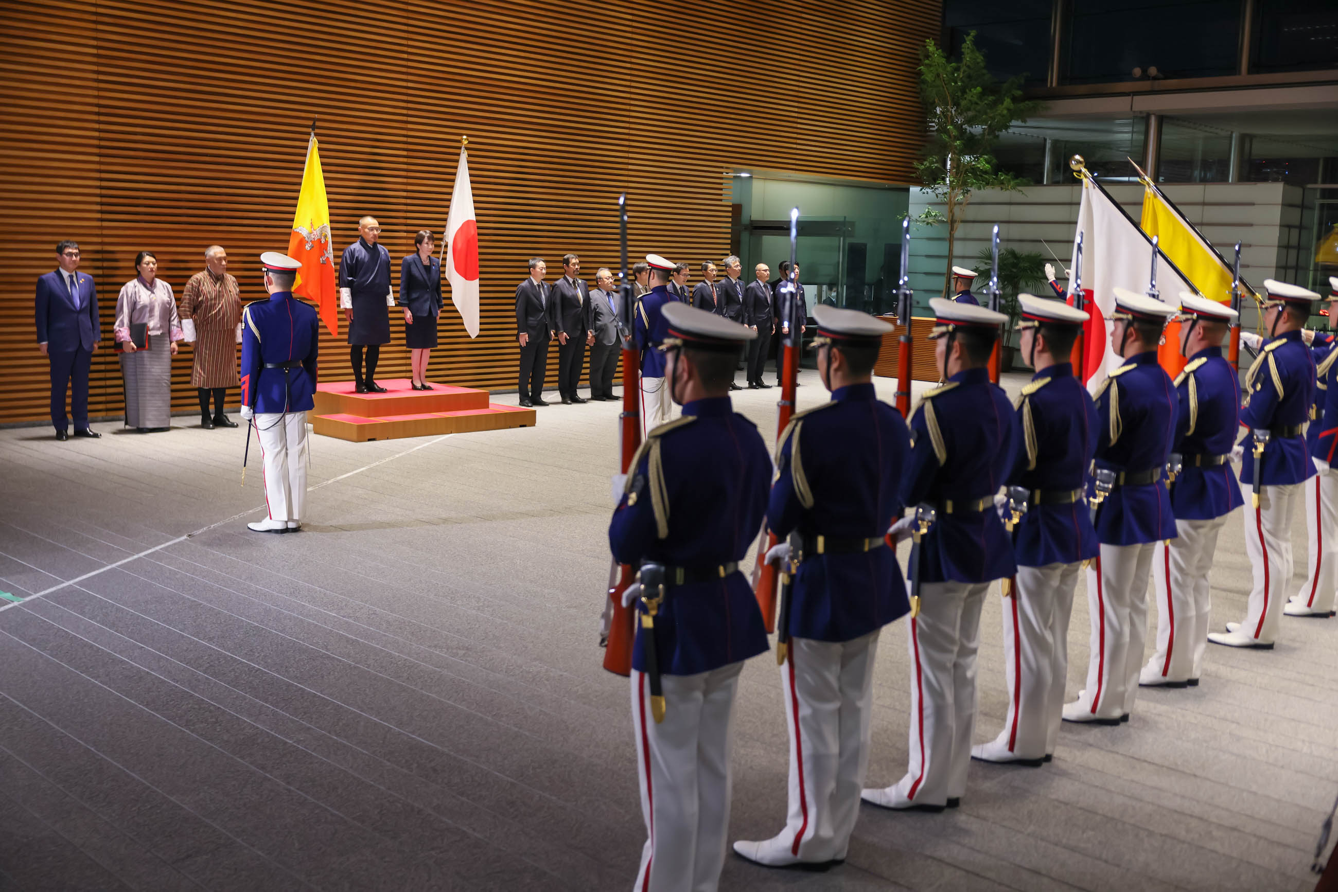 Salute and guard of honor ceremony (3)