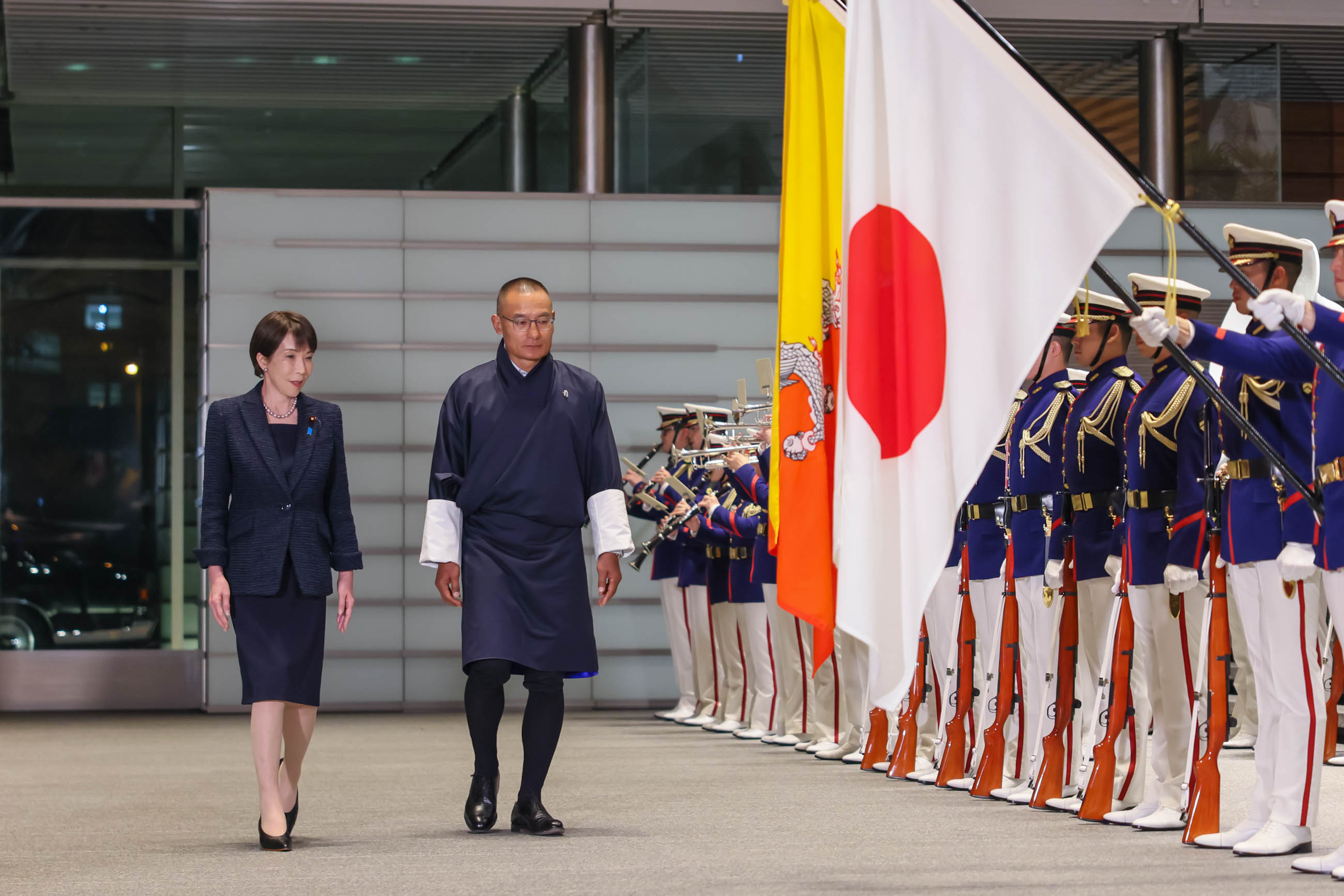 Salute and guard of honor ceremony (4)