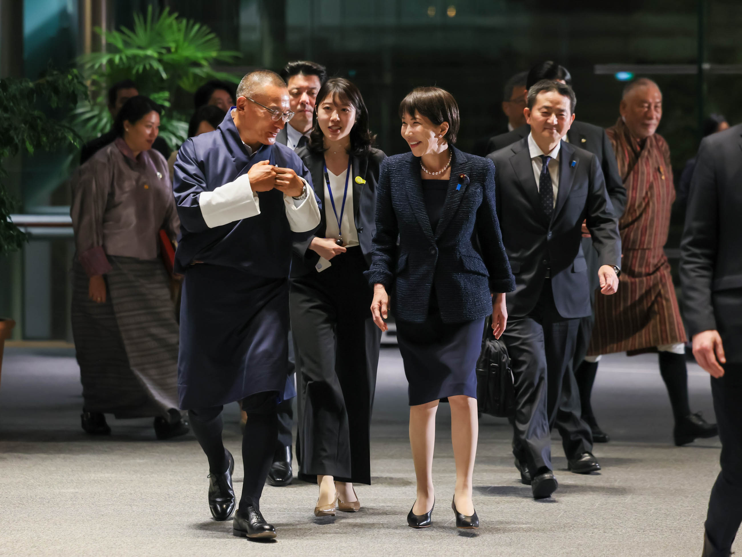 Prime Minister Takaichi seeing off Prime Minister Tobgay (1)