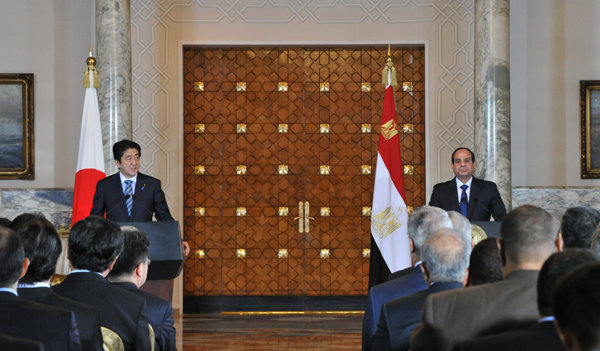 Photograph of the Japan-Egypt joint press announcement (1)