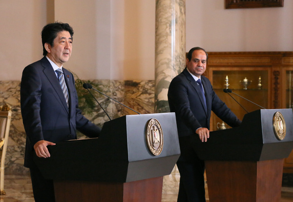 Photograph of the Japan-Egypt joint press announcement (2)