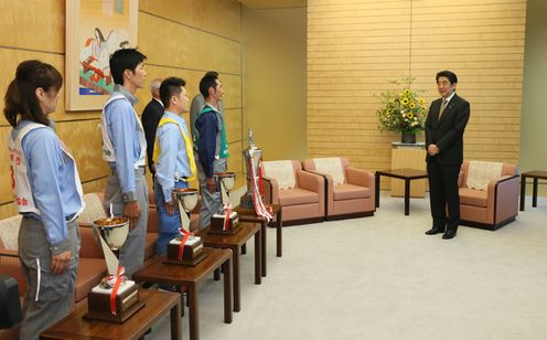 Photograph of the Prime Minister receiving the courtesy call