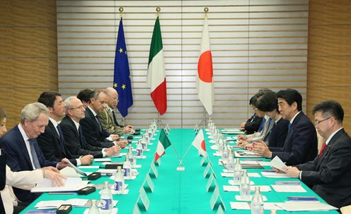 Photograph of the Japan-Italy Summit Meeting