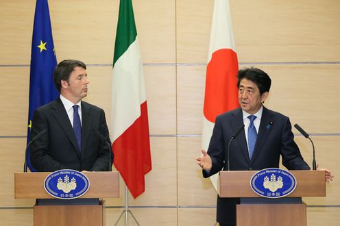 Photograph of the Japan-Italy joint press conference