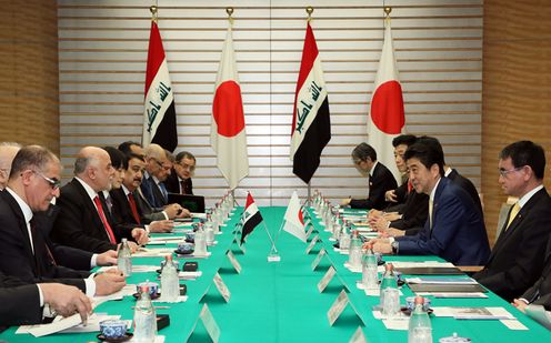 Photograph of the Japan-Iraq Summit Meeting