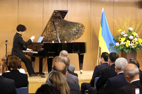 Photograph of a charity concert to support Ukraine (2)